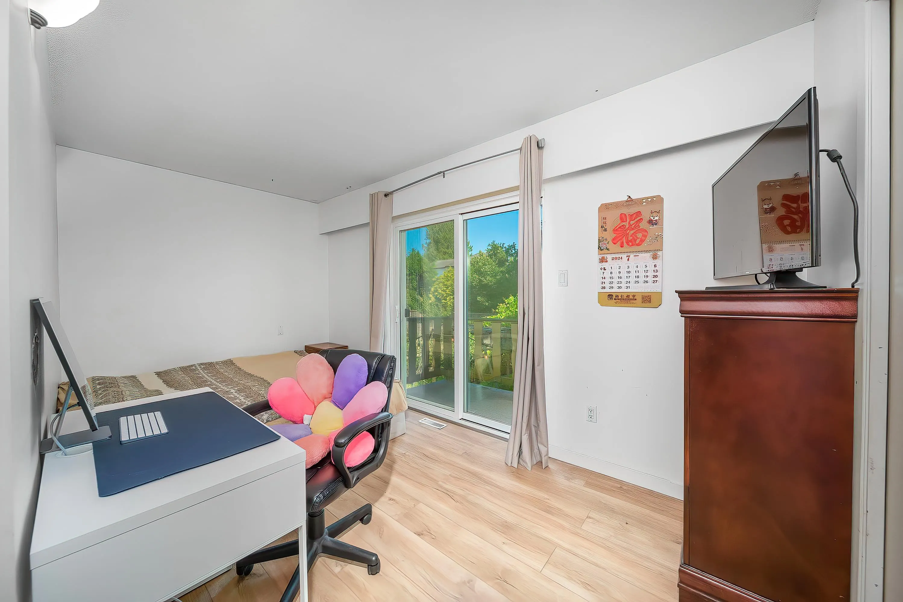 2011 Paulus Crescent