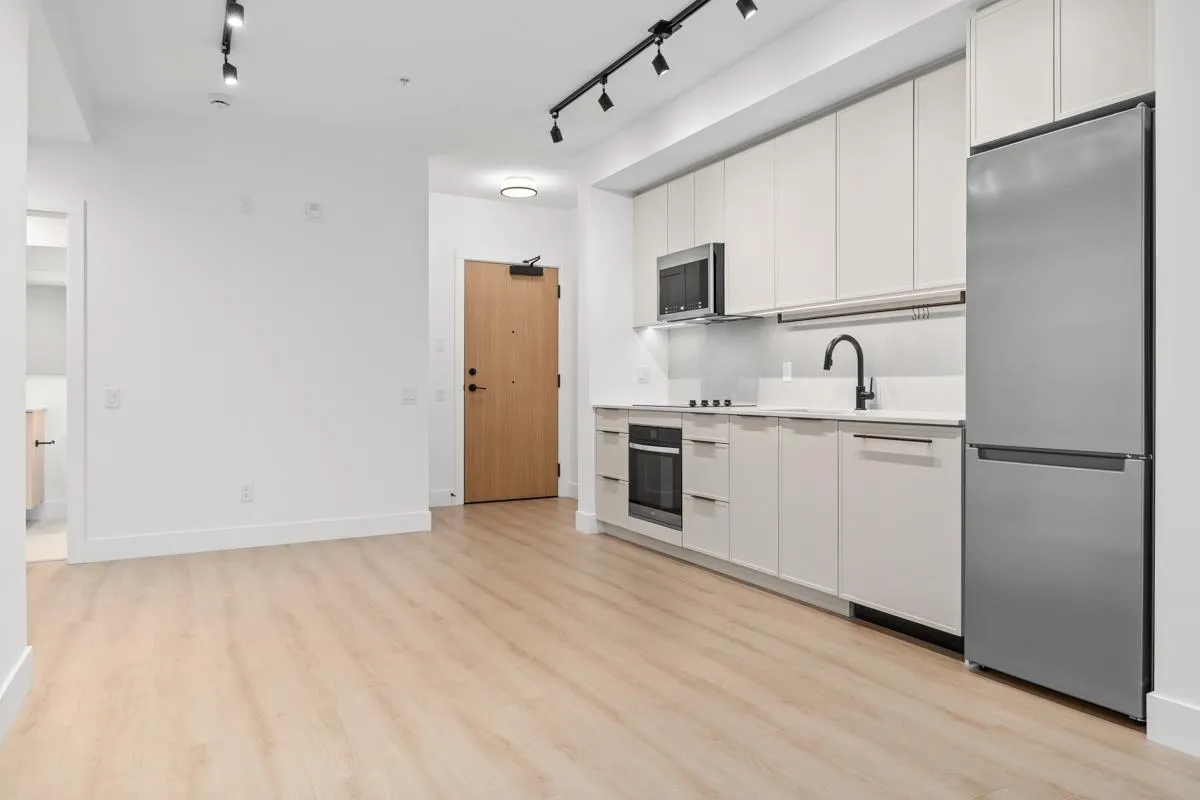 509 3075 Murray Street