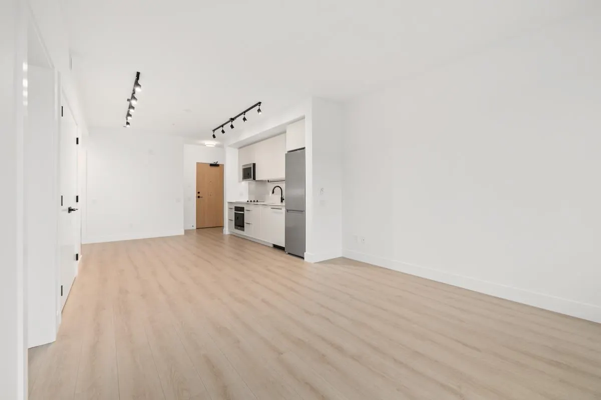 509 3075 Murray Street