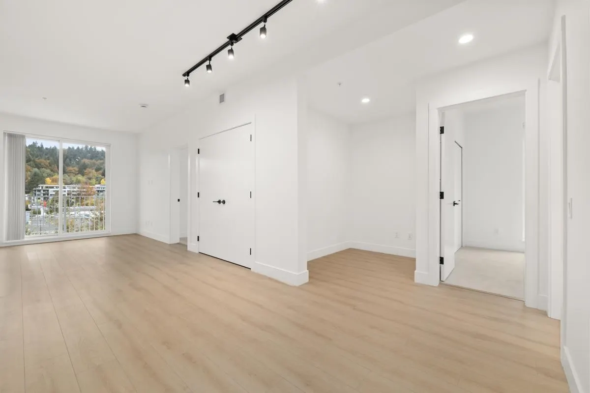 509 3075 Murray Street