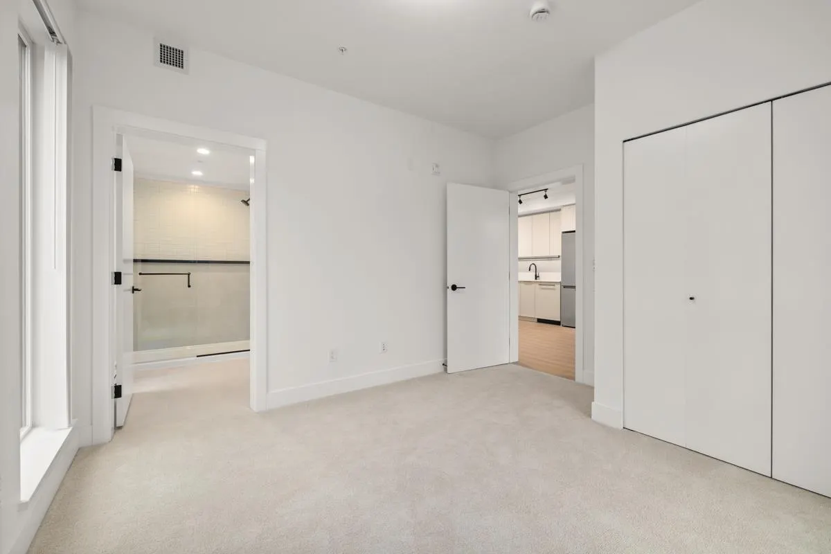 509 3075 Murray Street