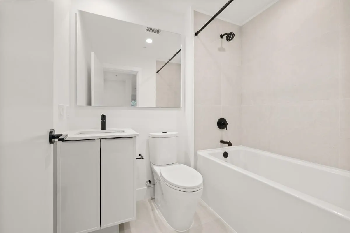 509 3075 Murray Street