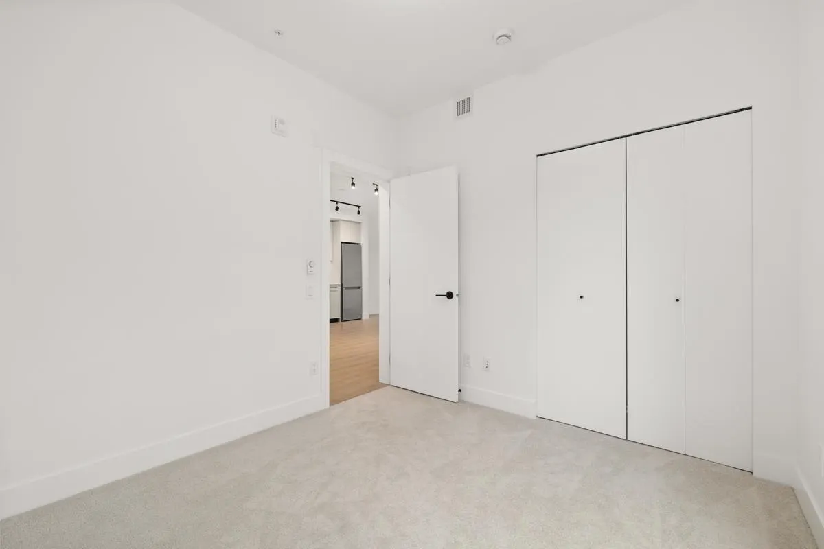 509 3075 Murray Street