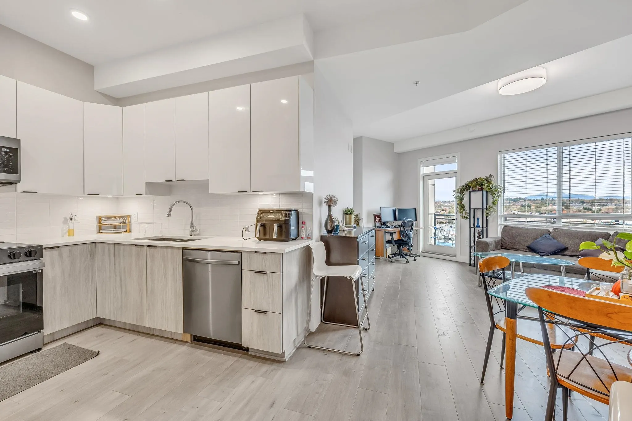 616 20061 Fraser Hwy