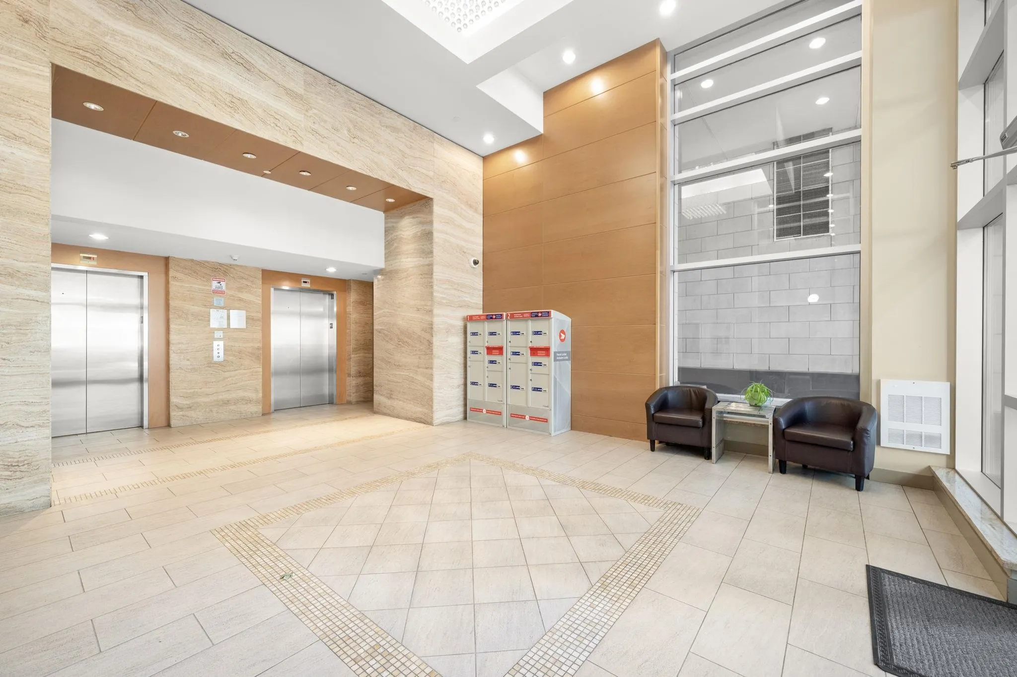 1004 2968 Glen Drive