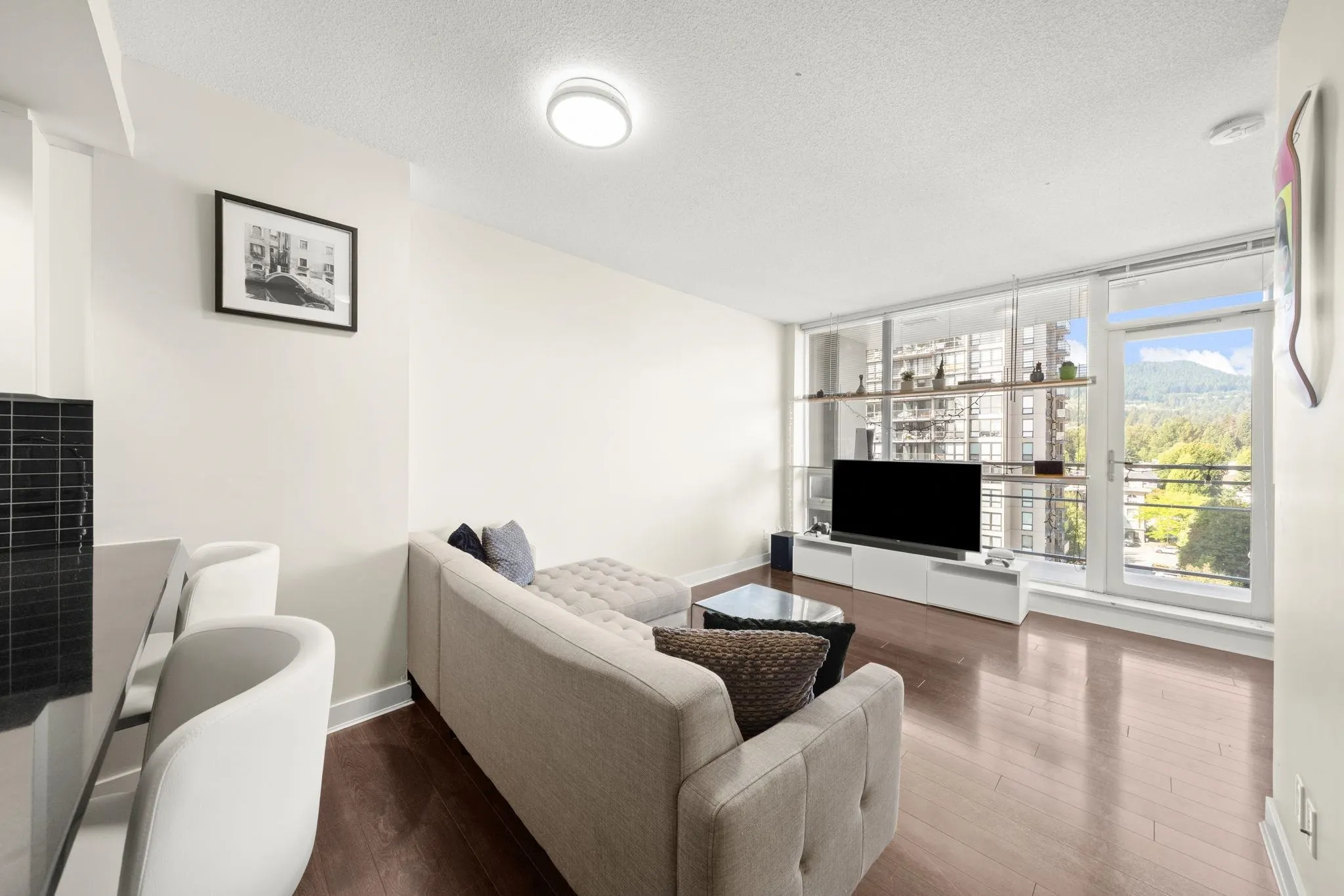 1004 2968 Glen Drive