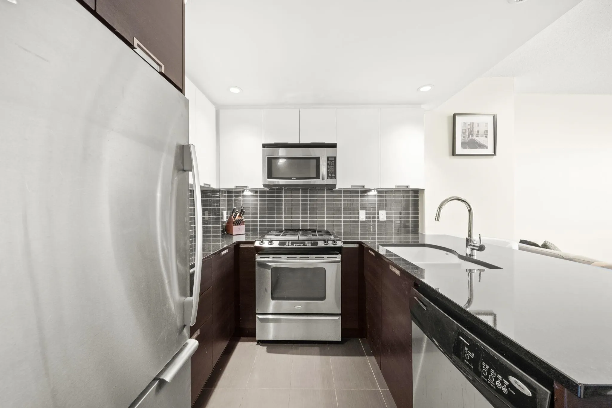 1004 2968 Glen Drive