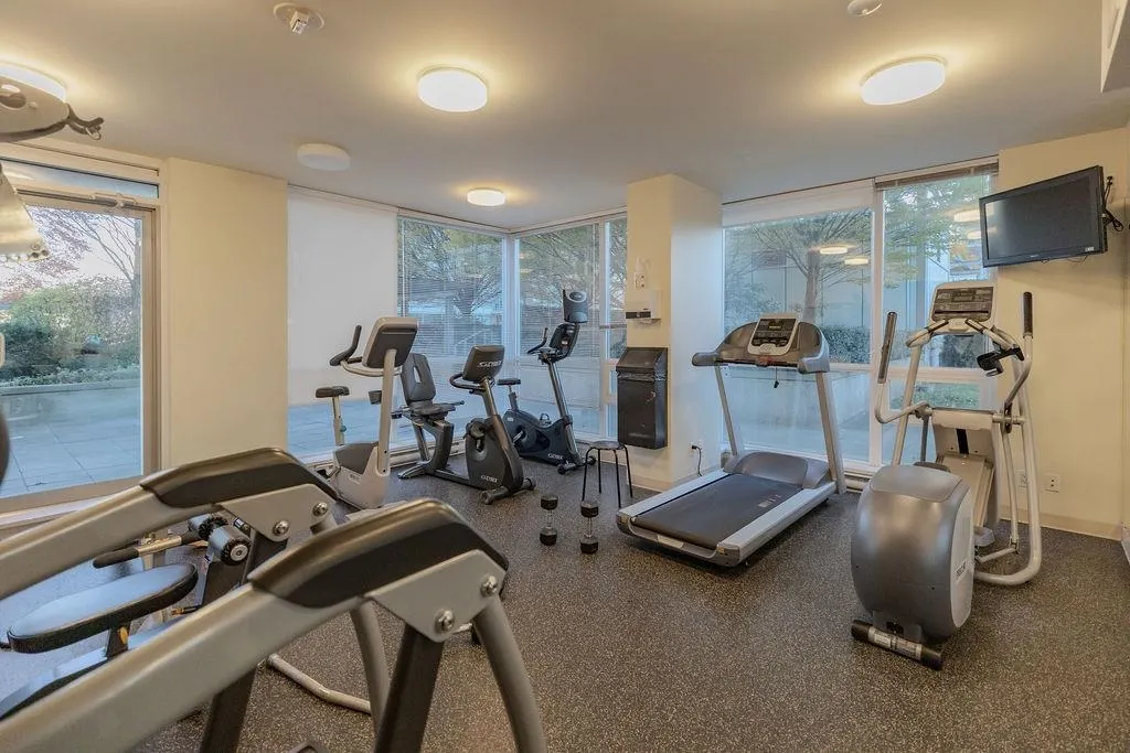 1004 2968 Glen Drive