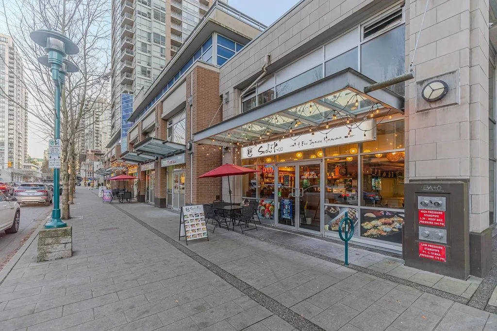 1004 2968 Glen Drive