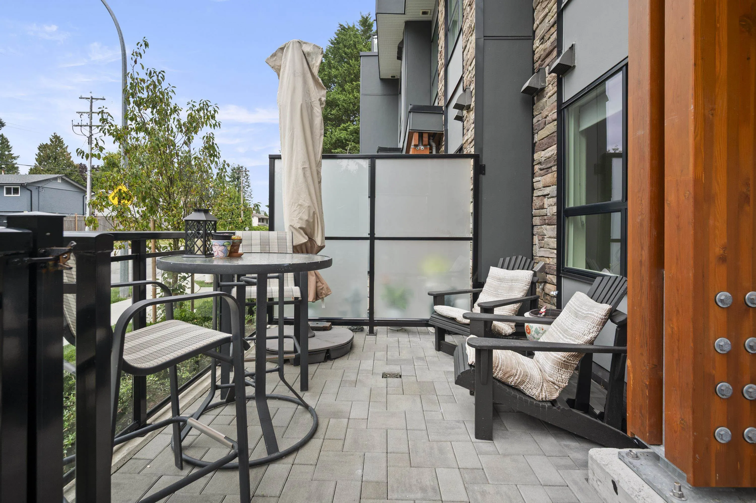 207 6950 Nicholson Road