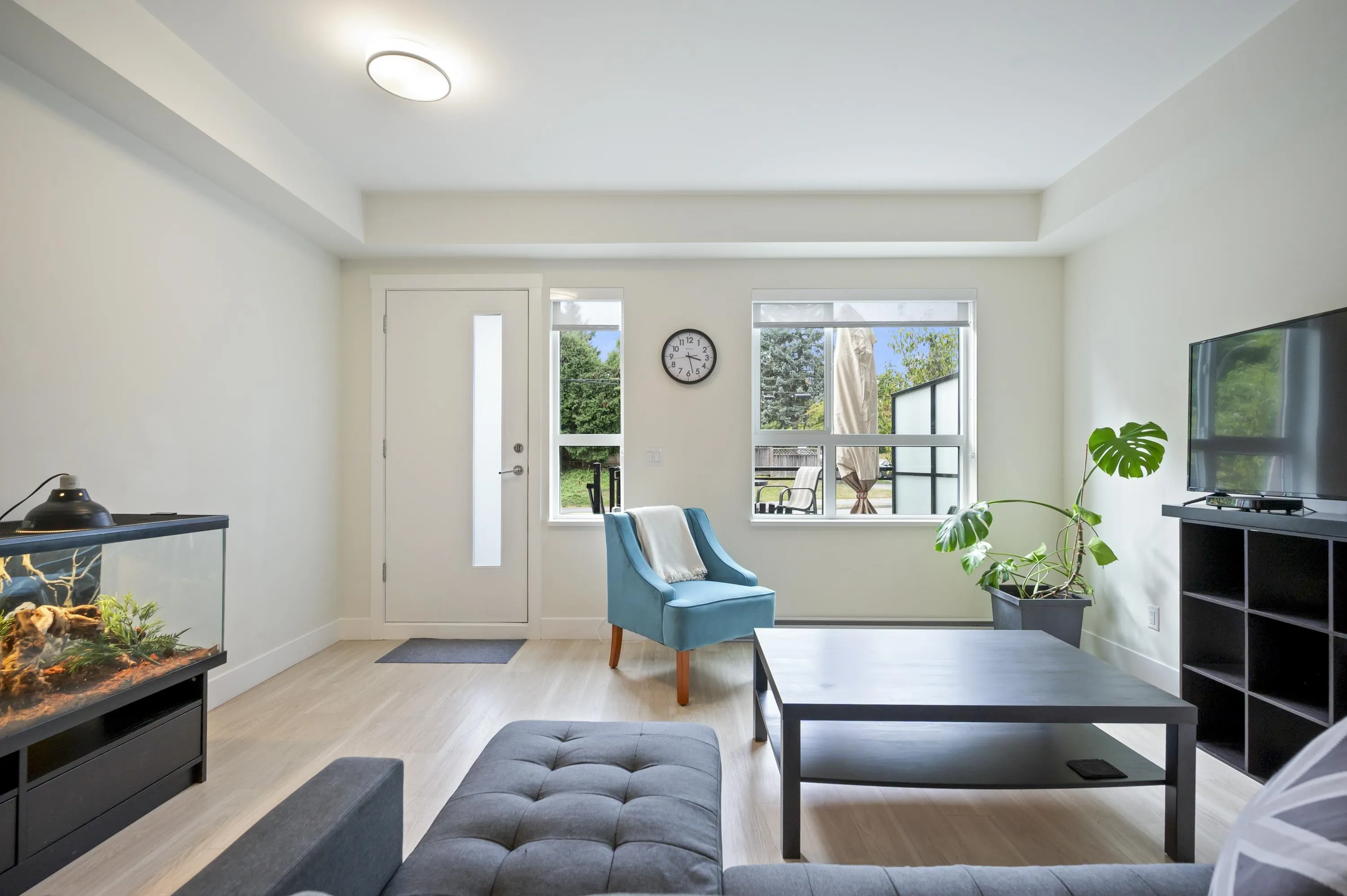 207 6950 Nicholson Road