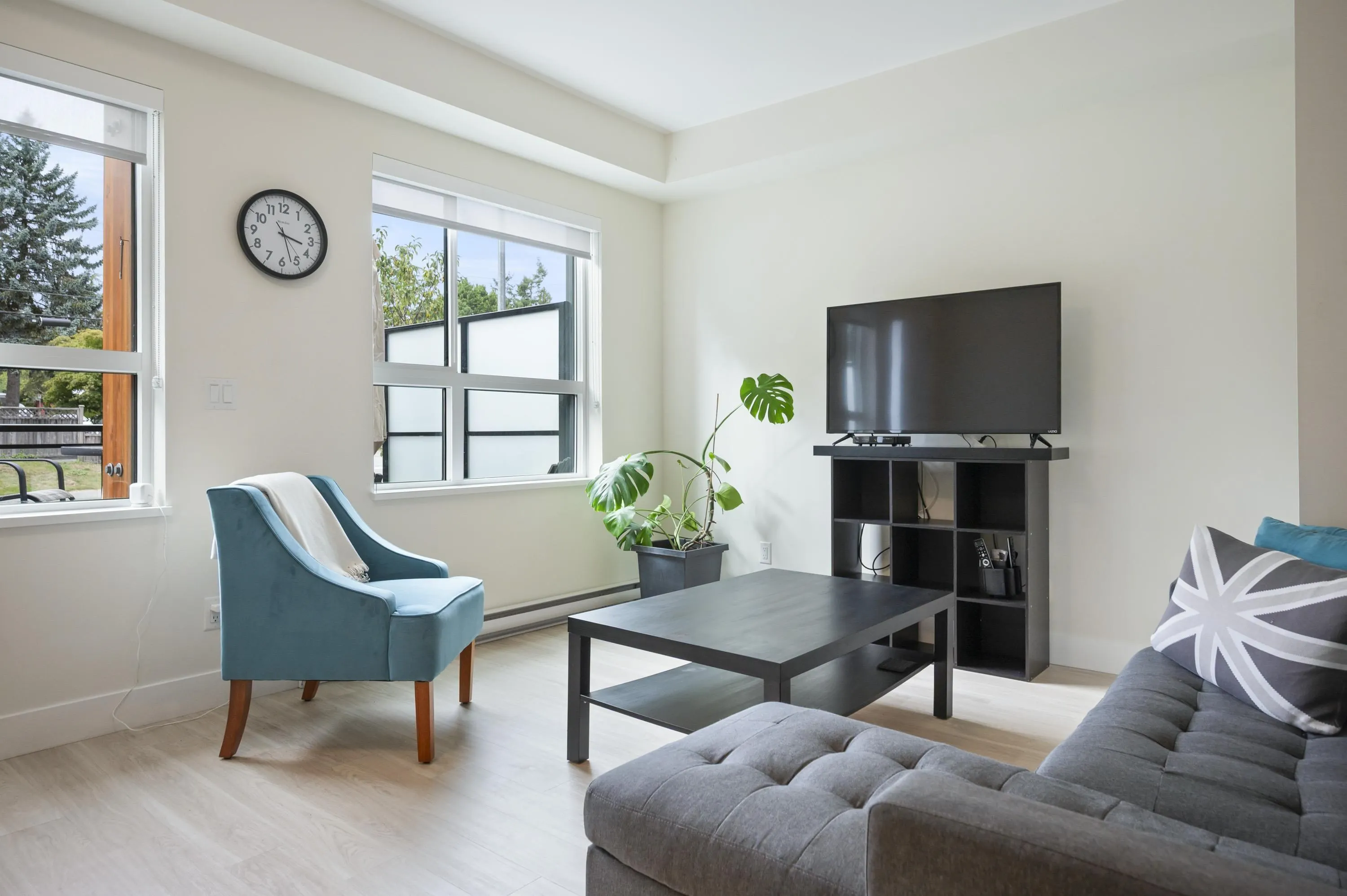 207 6950 Nicholson Road