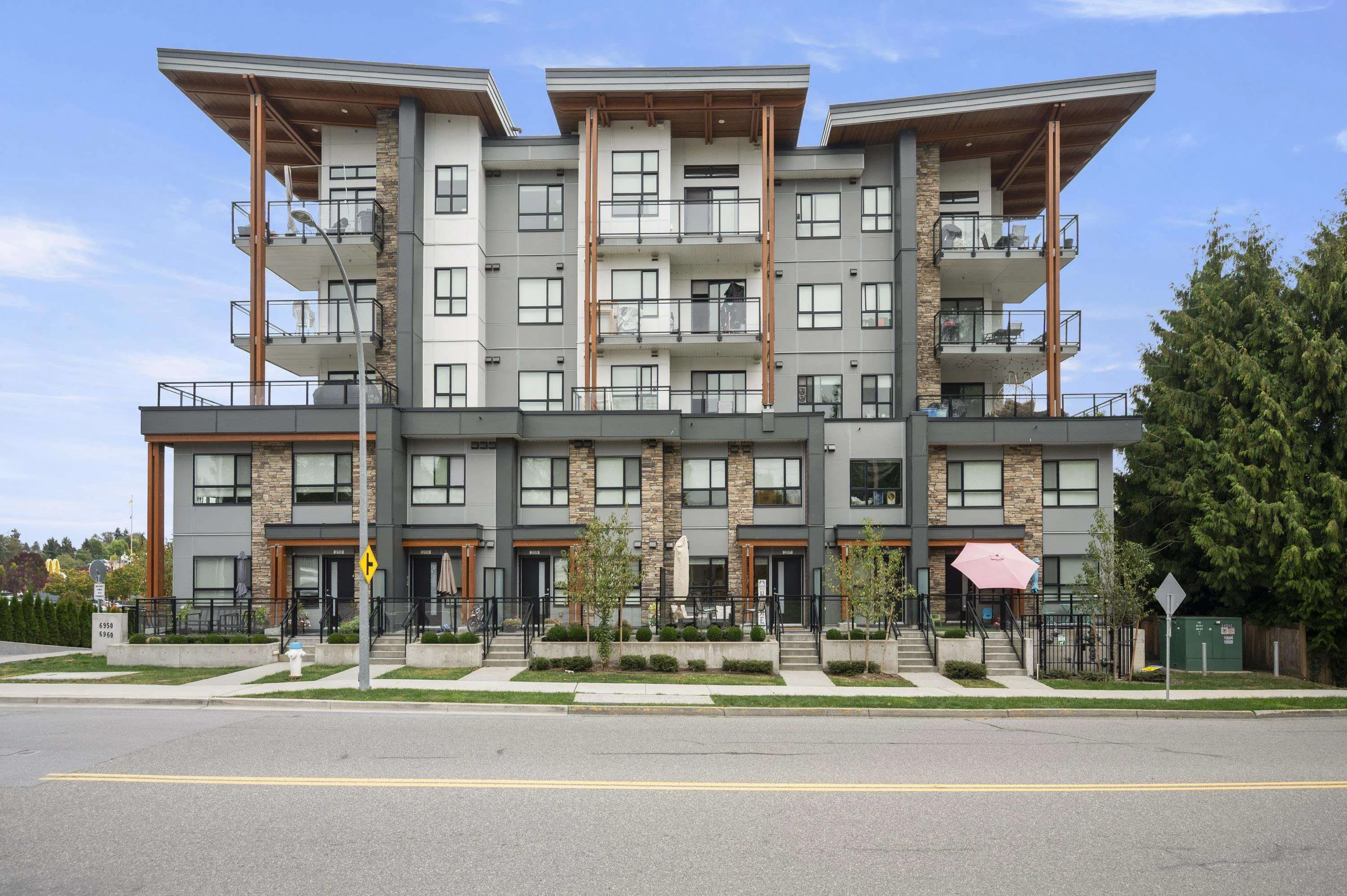 207 6950 Nicholson Road