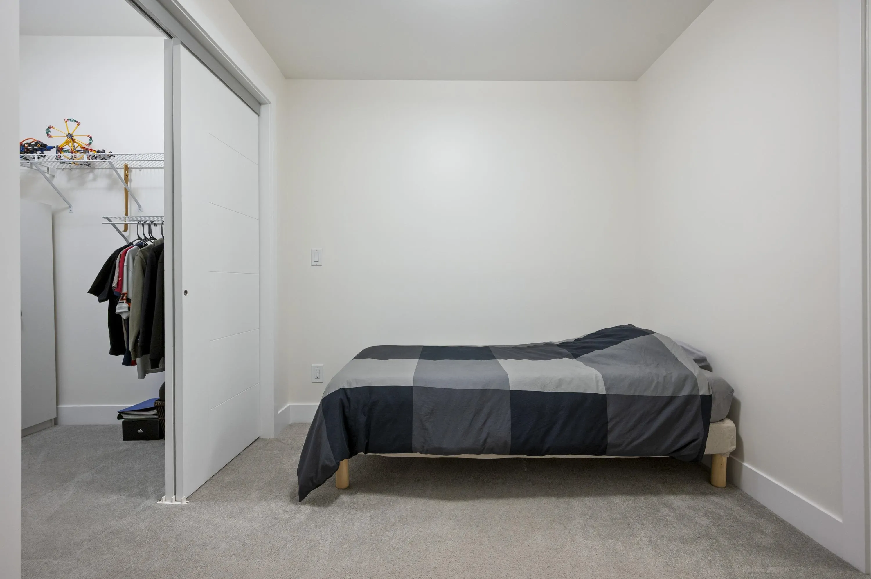 207 6950 Nicholson Road