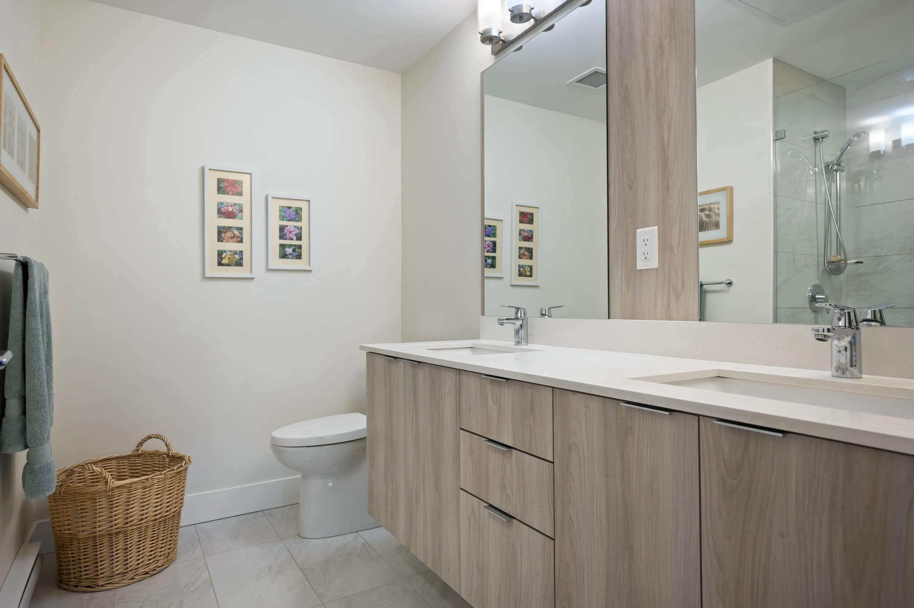 207 6950 Nicholson Road