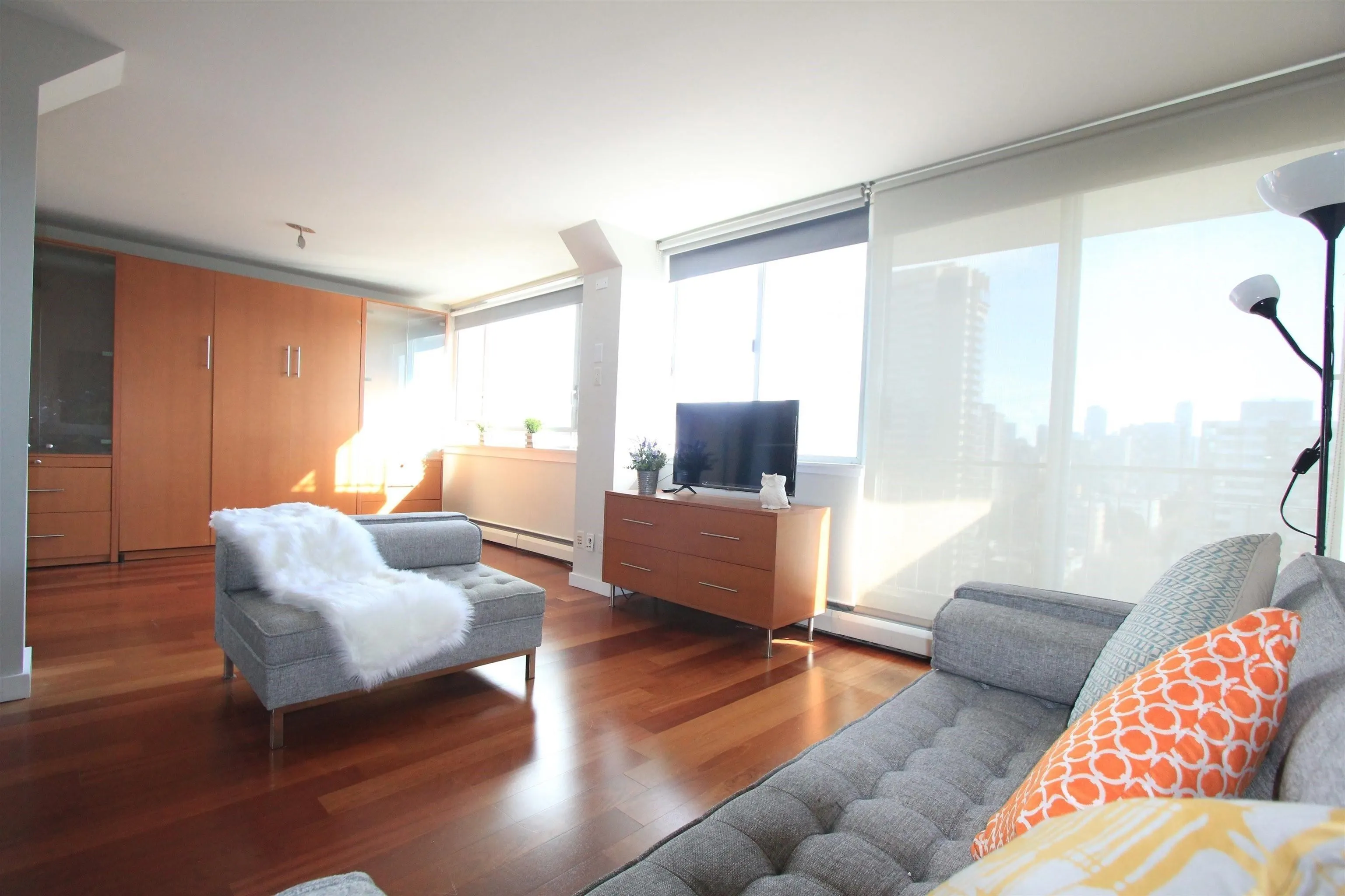 1908 1850 Comox Street