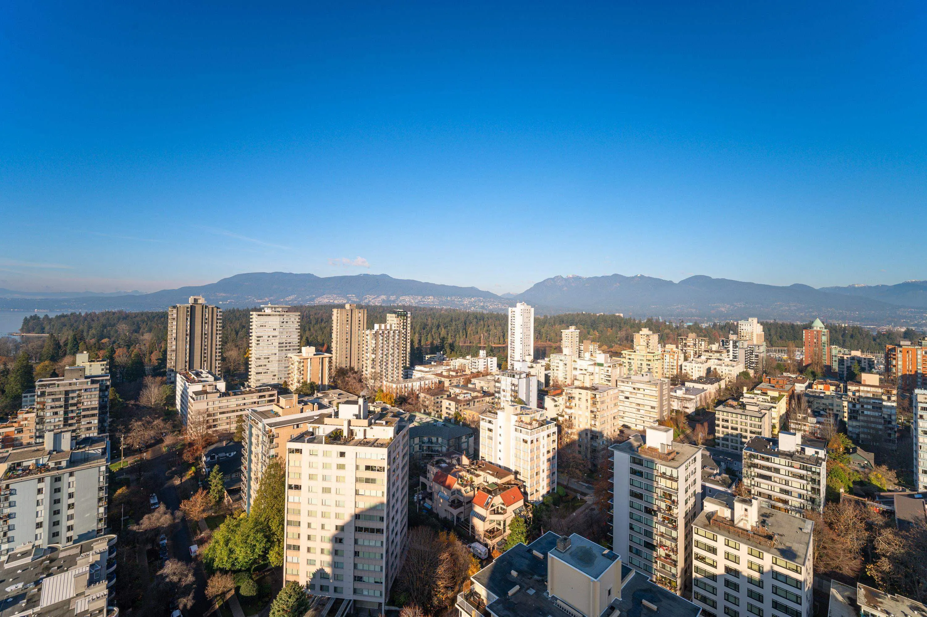 1908 1850 Comox Street