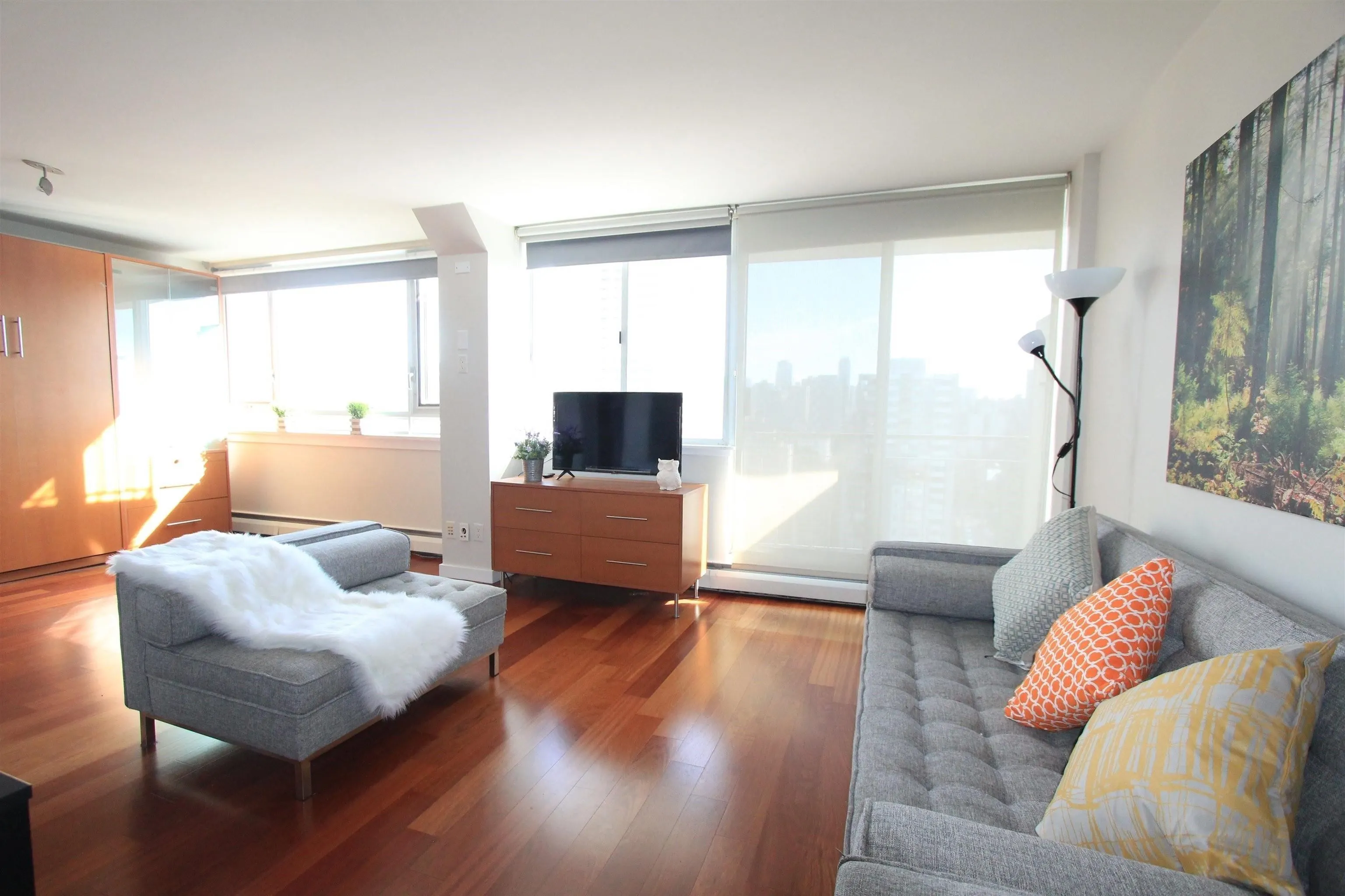 1908 1850 Comox Street