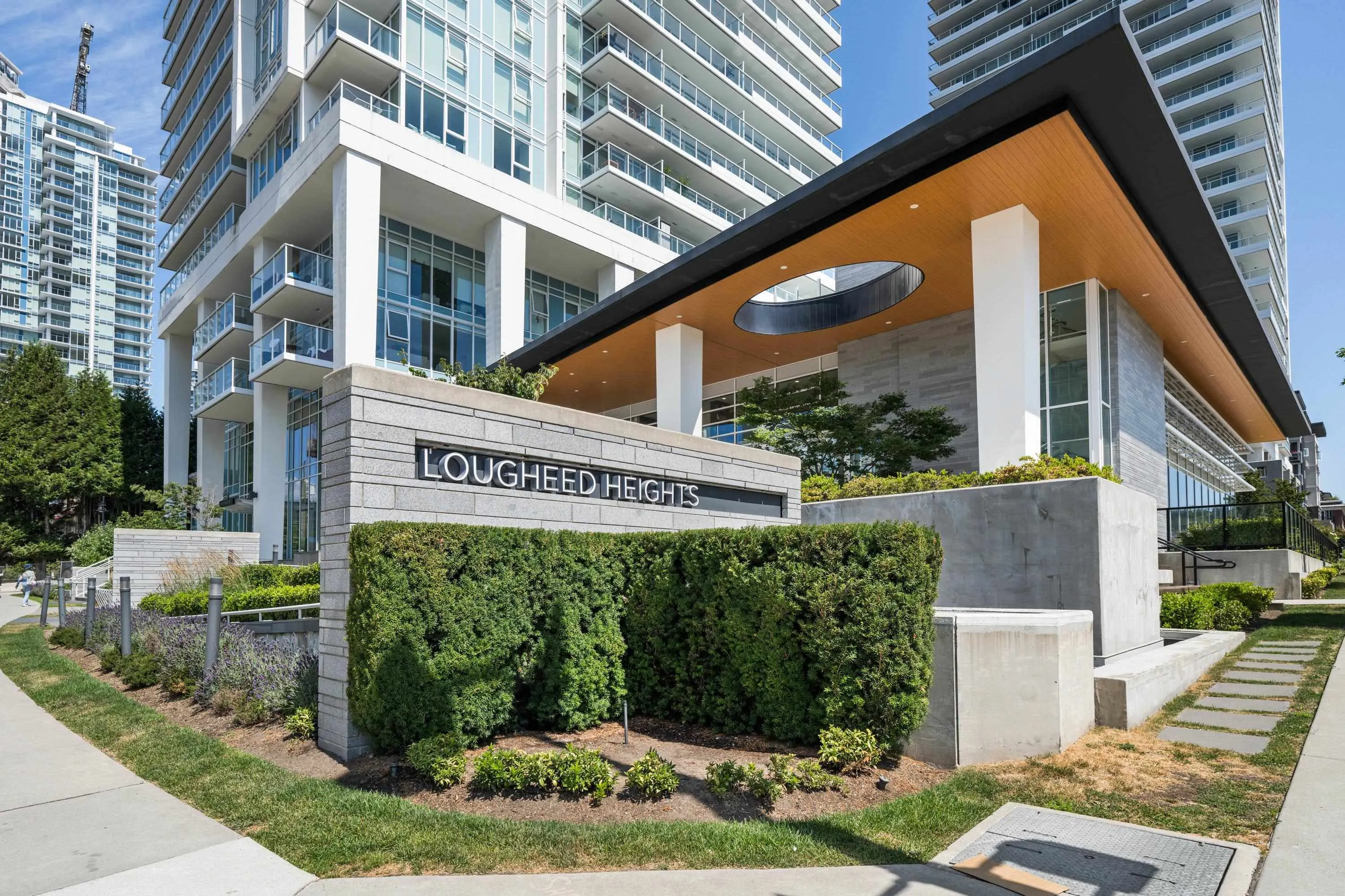 1405 657 Whiting Way