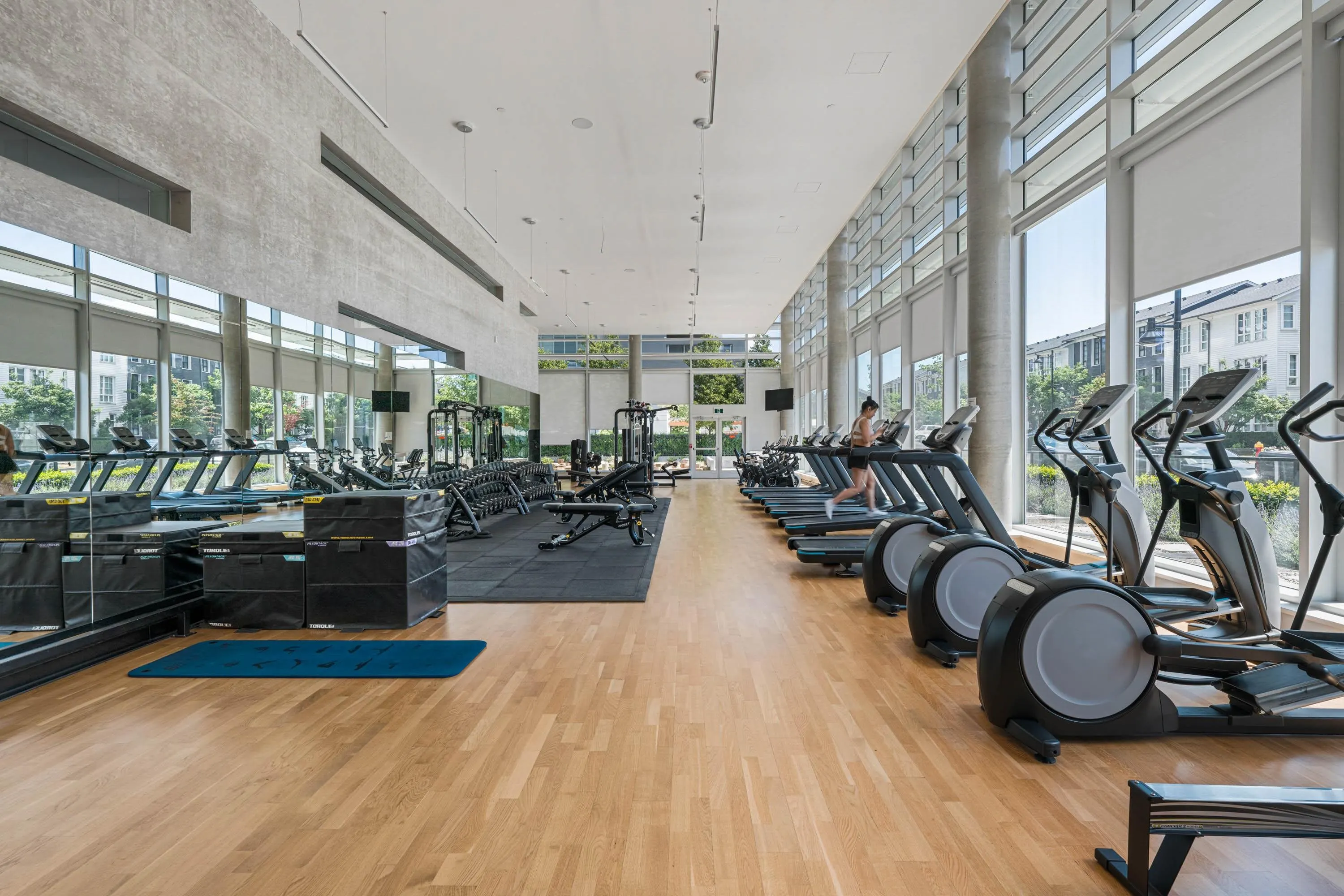 1405 657 Whiting Way