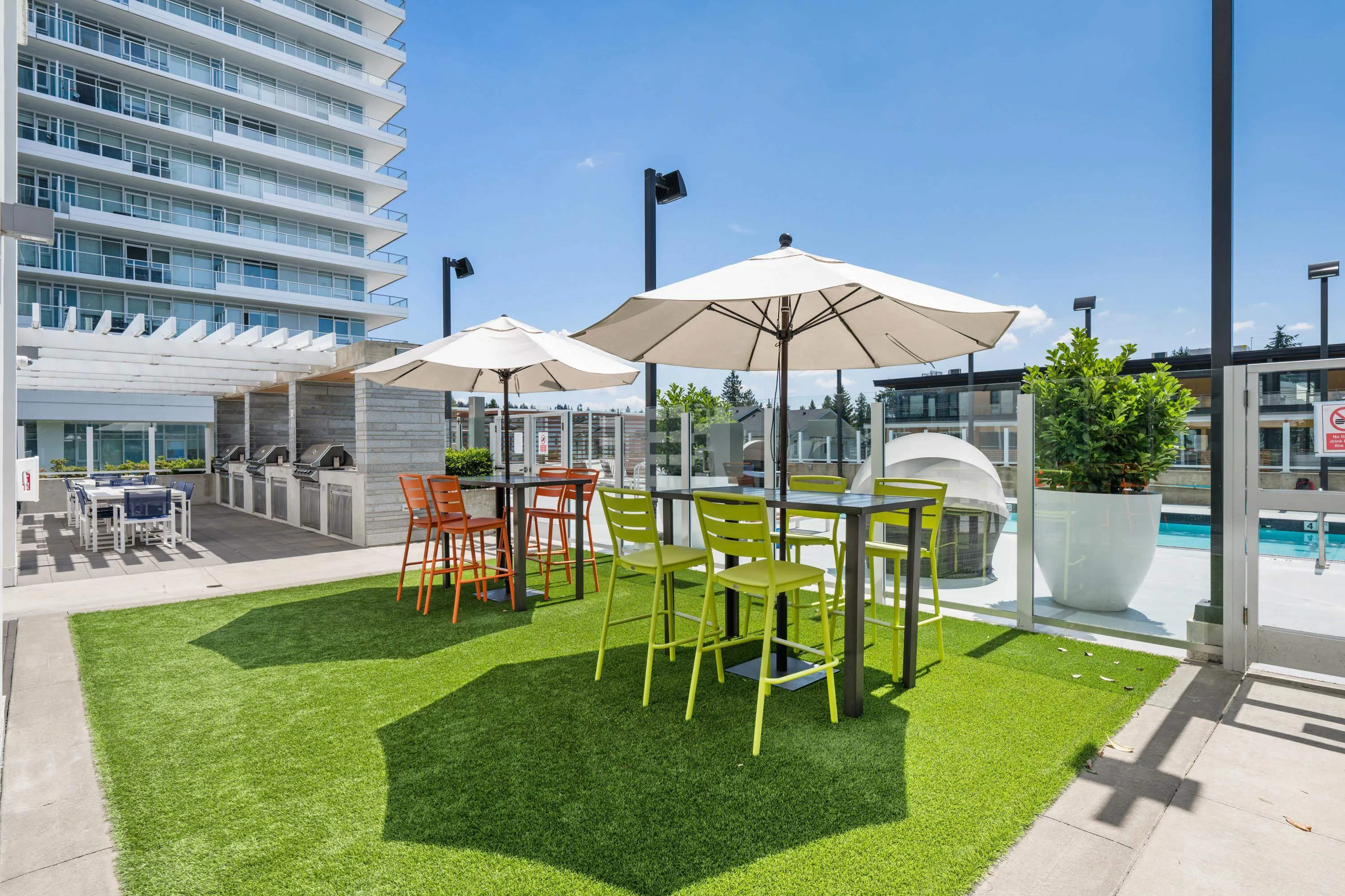 1405 657 Whiting Way