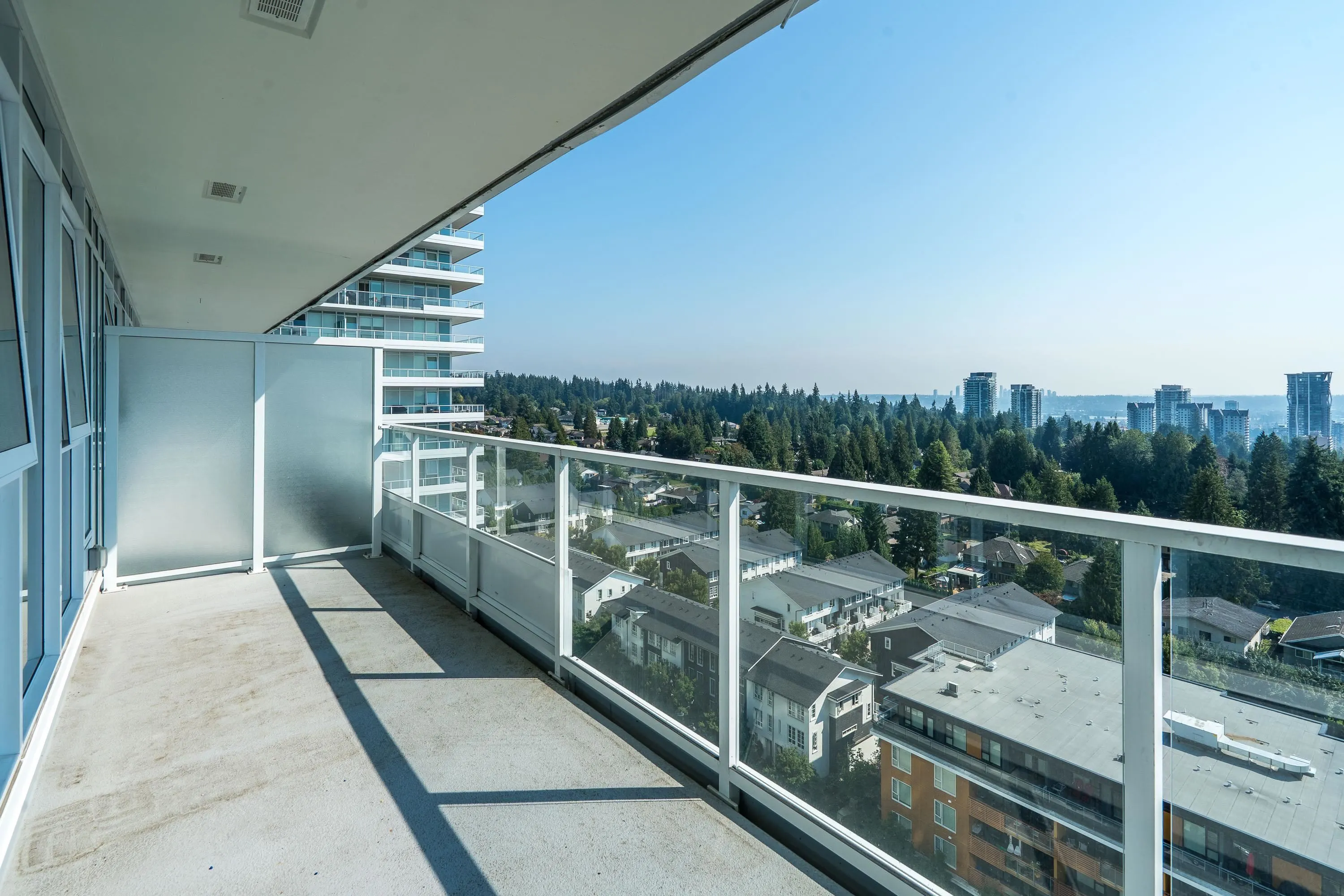 1405 657 Whiting Way