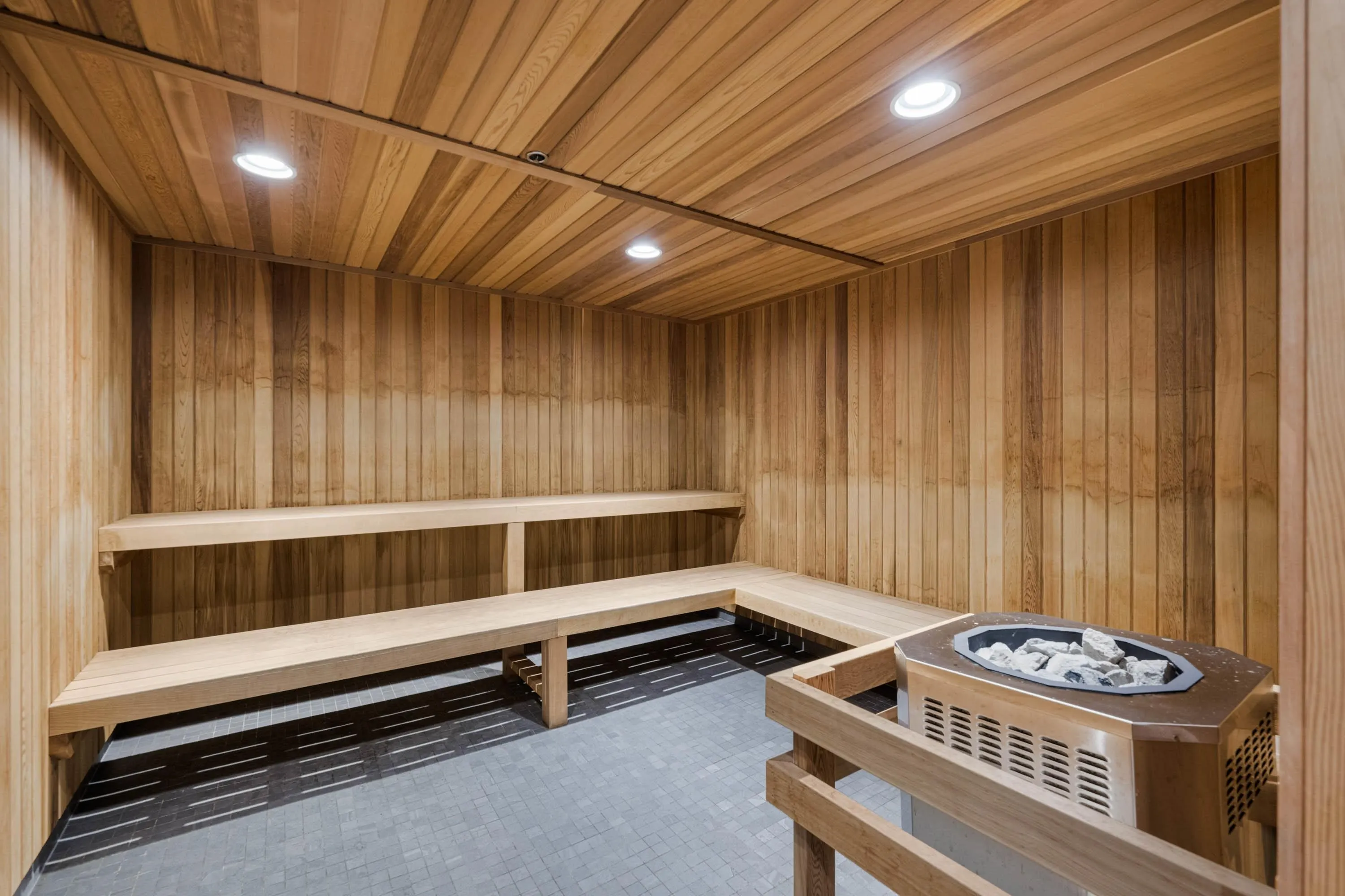 1405 657 Whiting Way