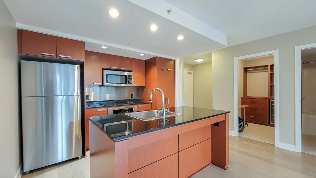 804 1255 Seymour Street