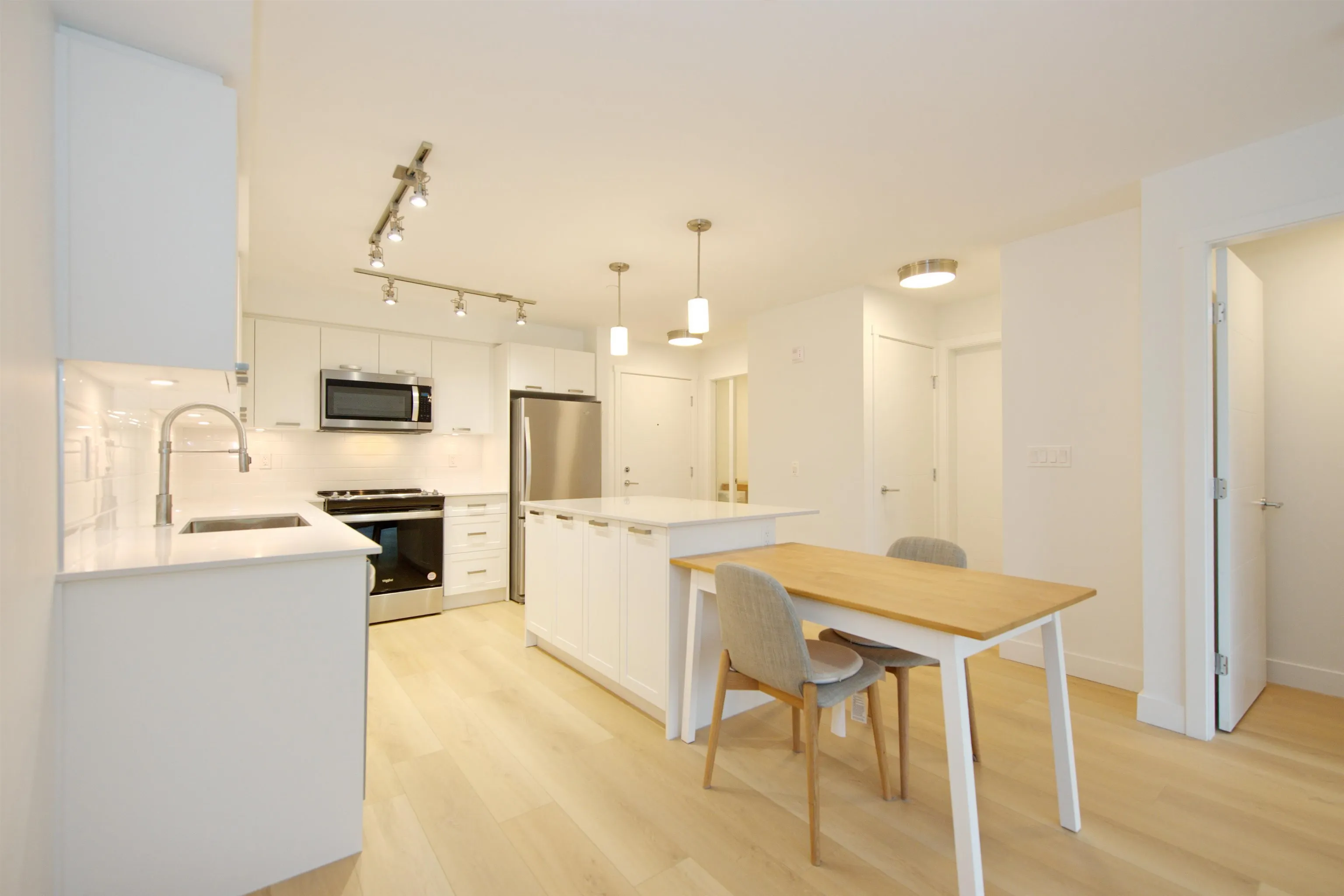 203 22562 121 Avenue