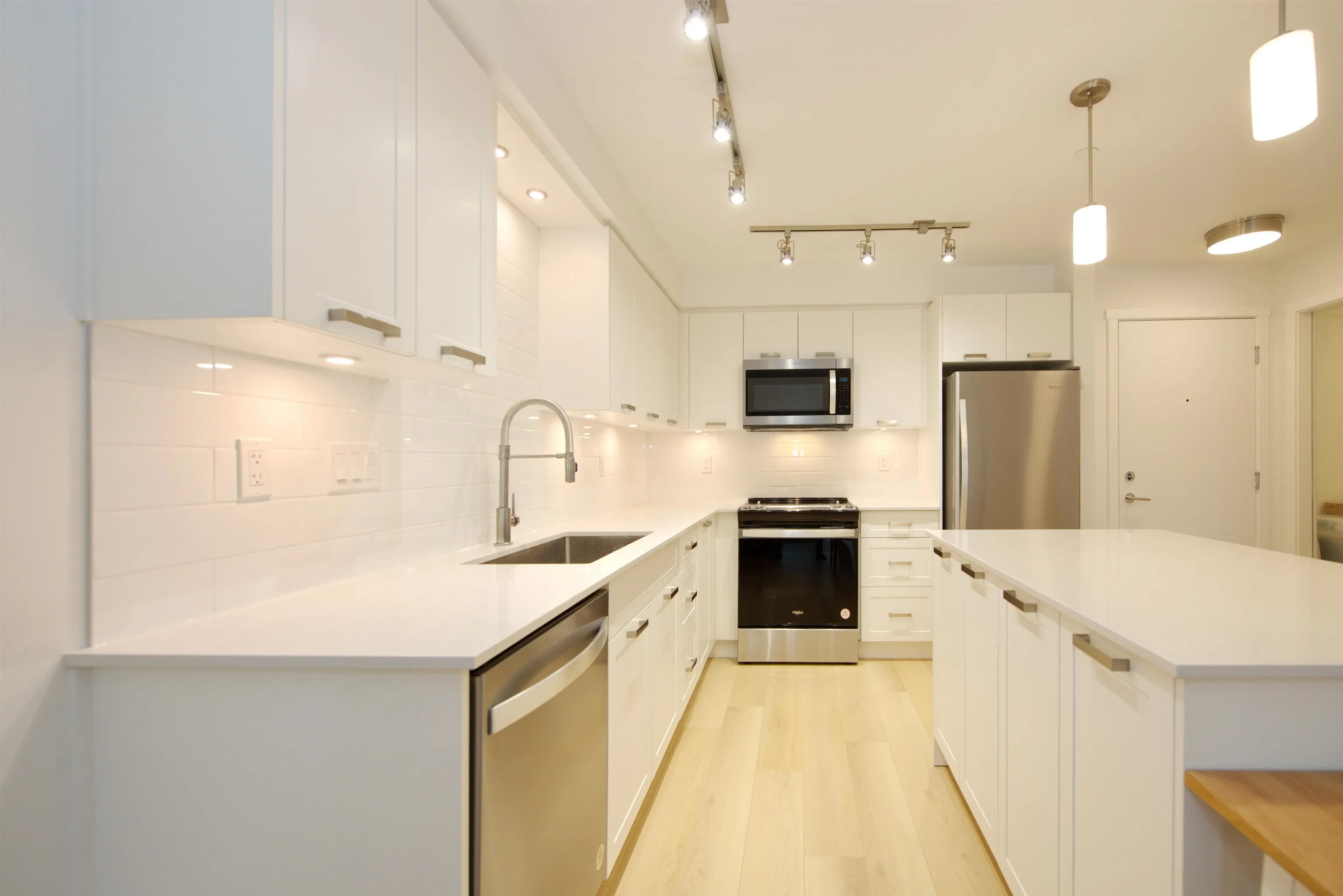 203 22562 121 Avenue