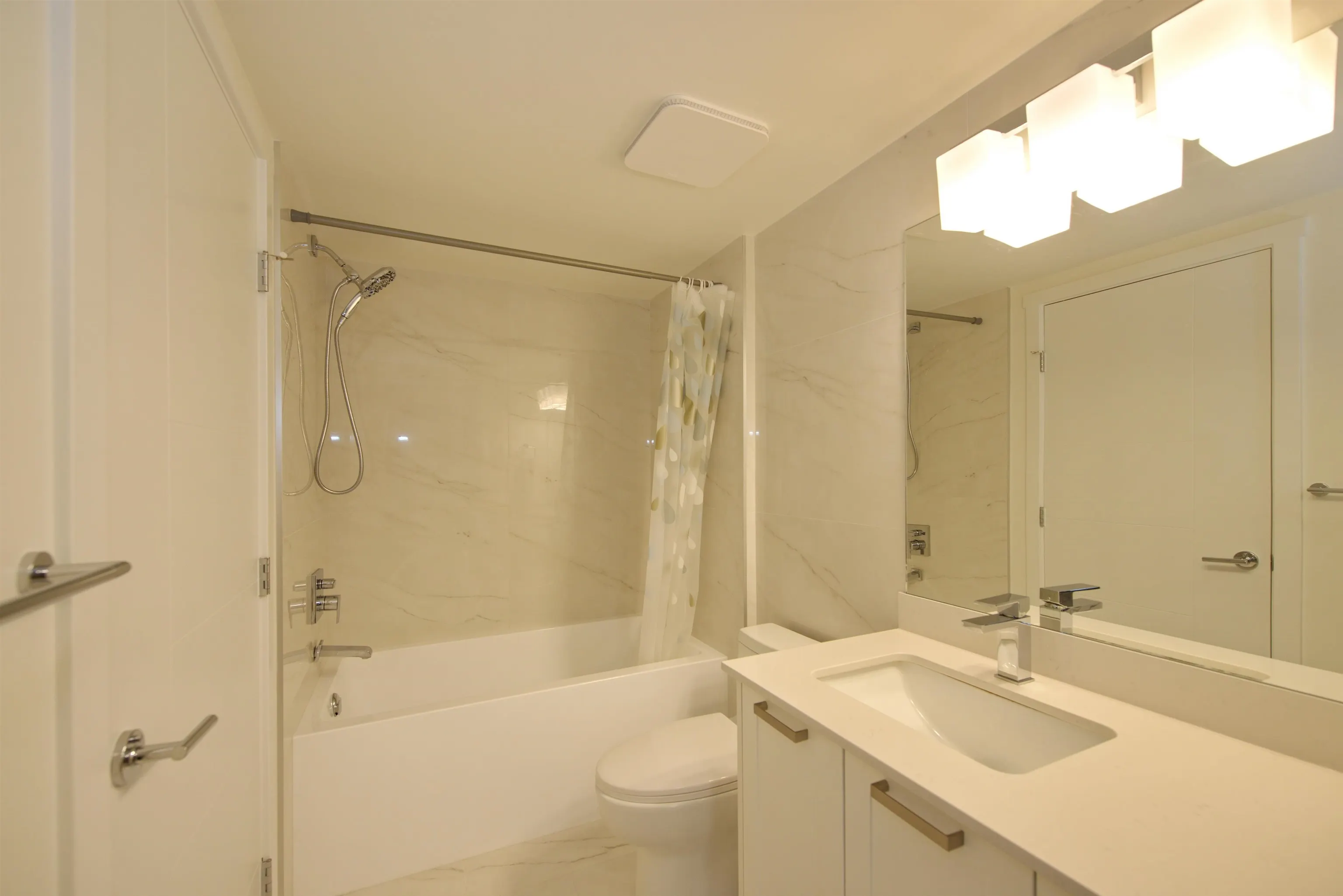 203 22562 121 Avenue