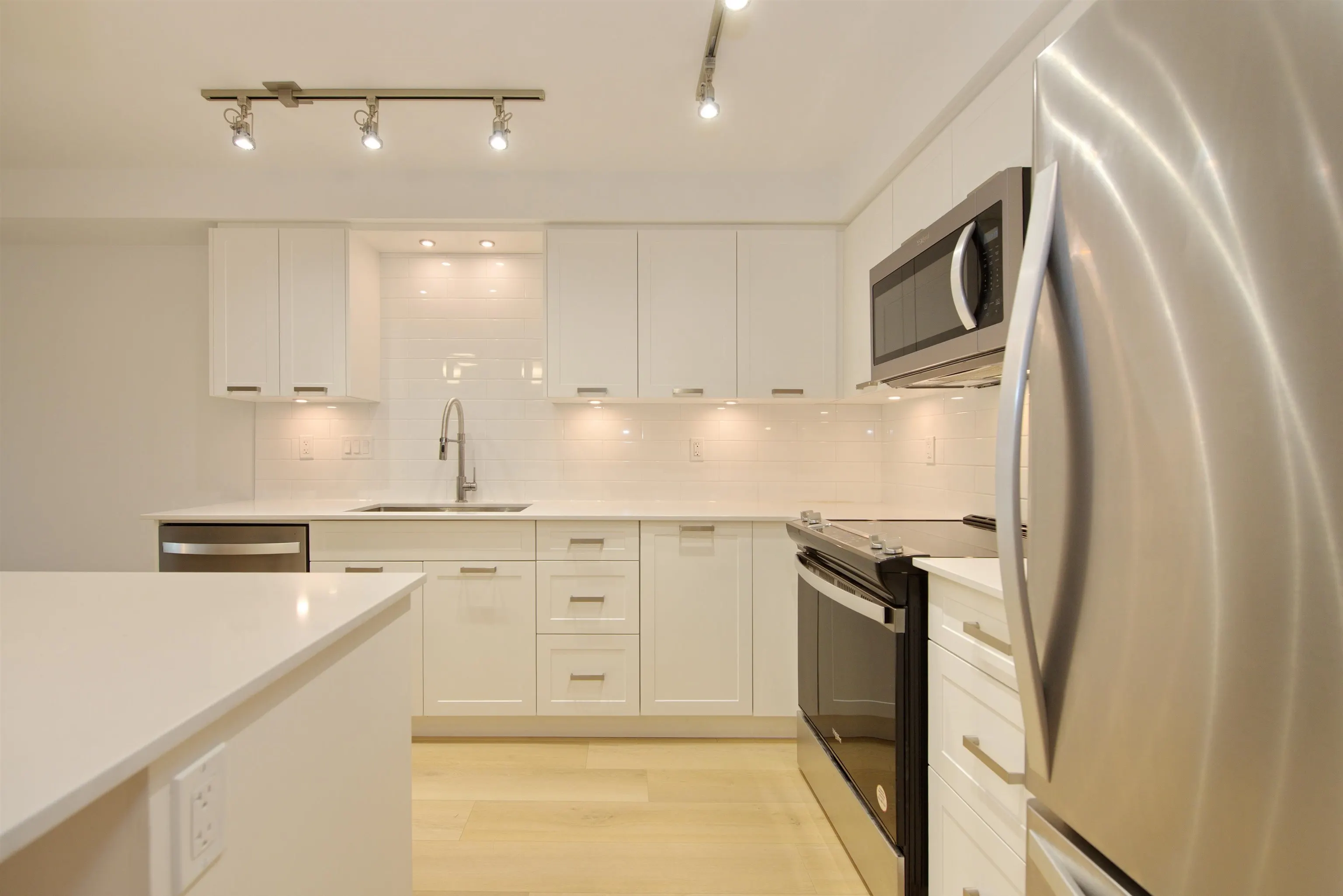 203 22562 121 Avenue