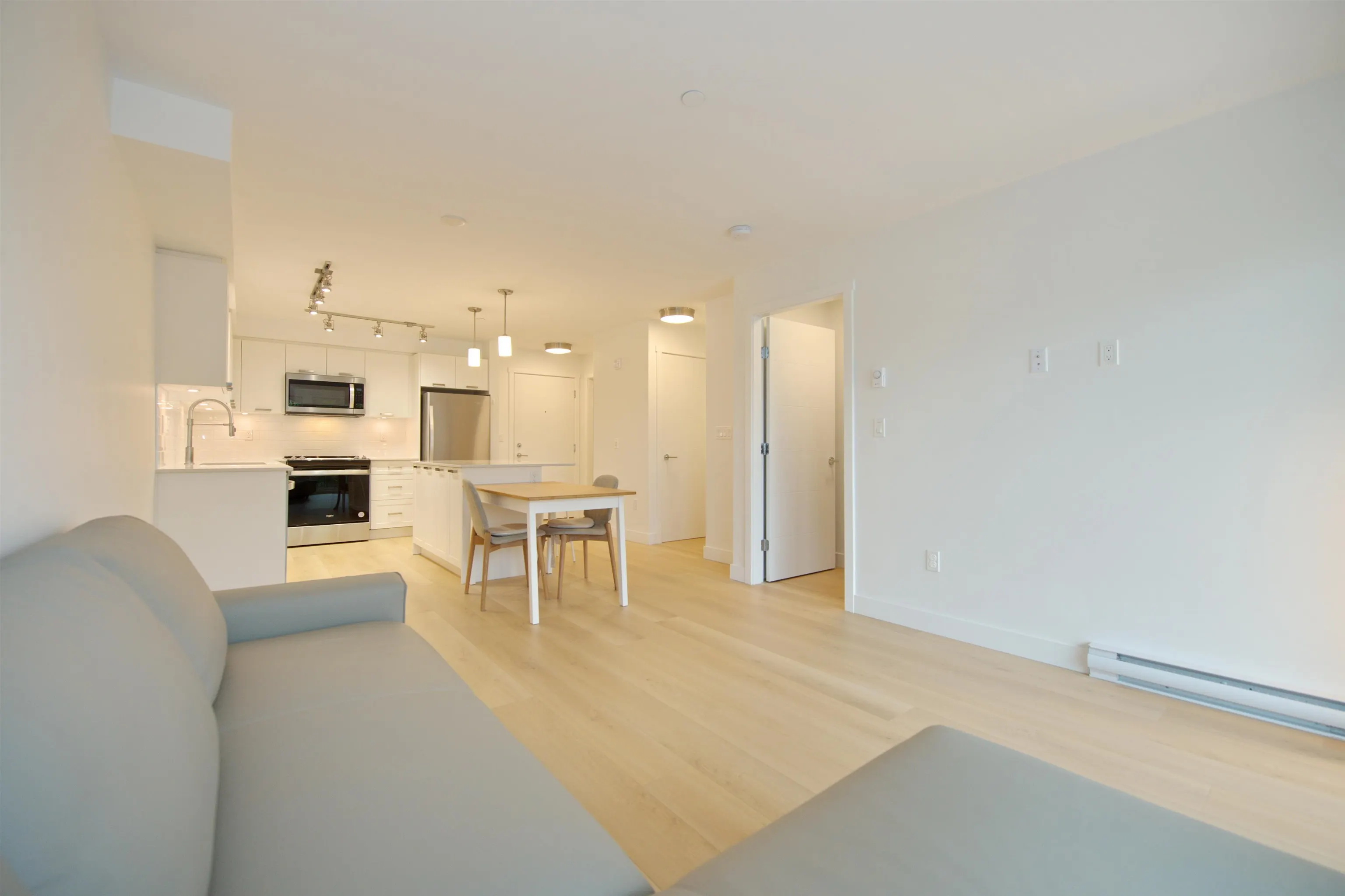 203 22562 121 Avenue