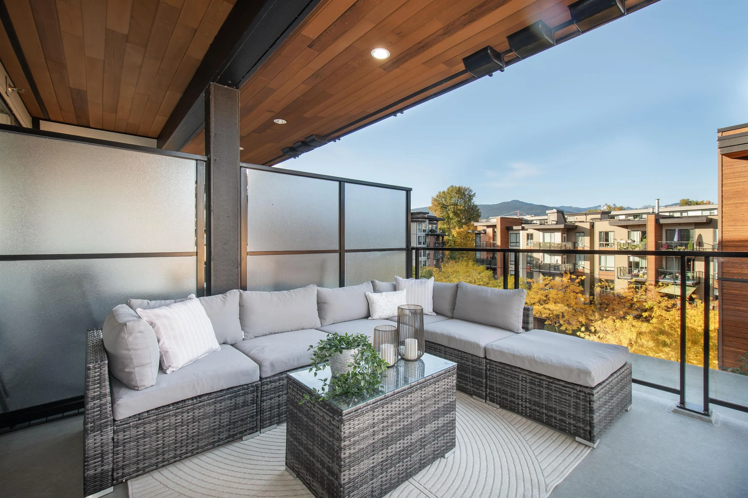 508 719 W 3rd Street