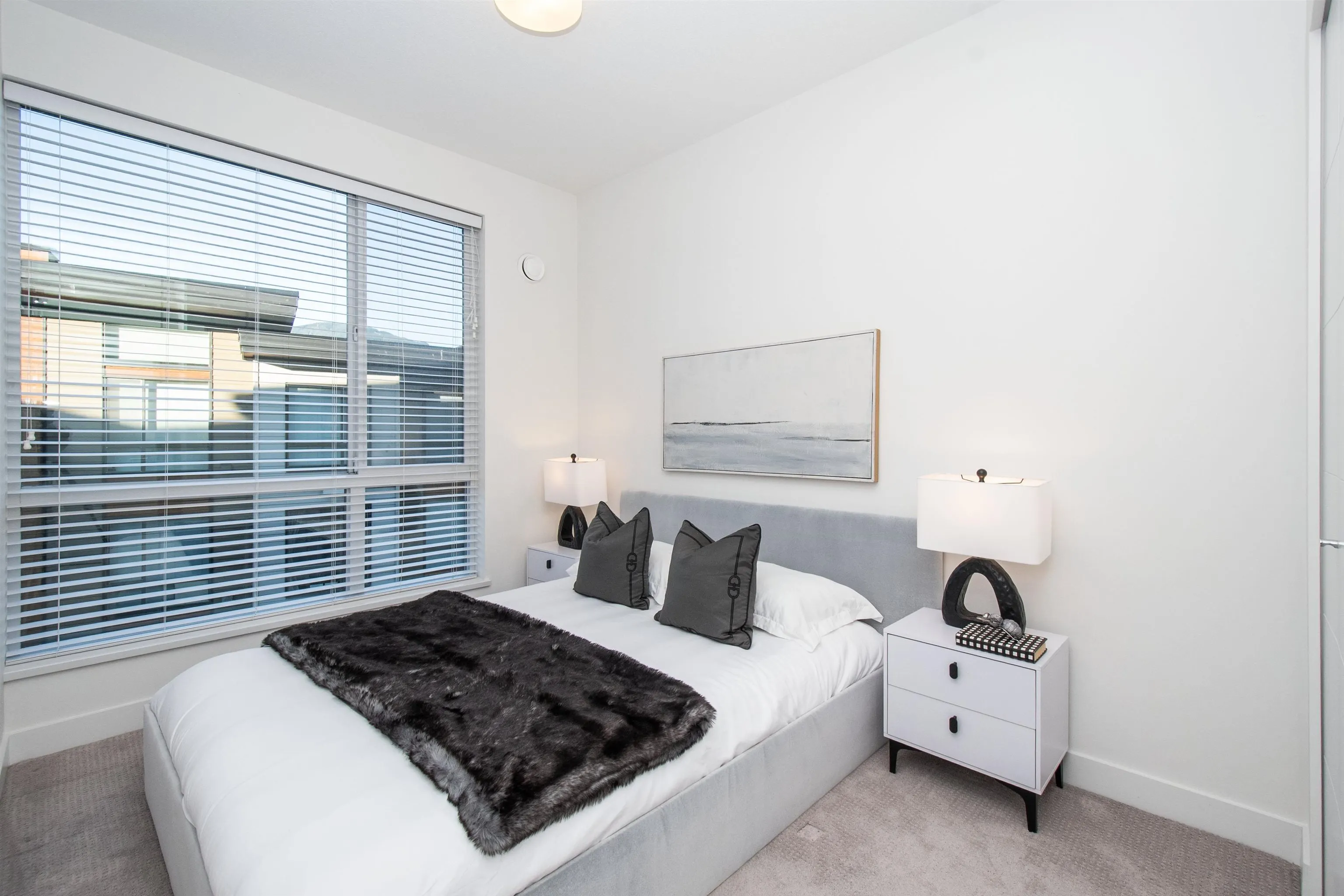 508 719 W 3rd Street