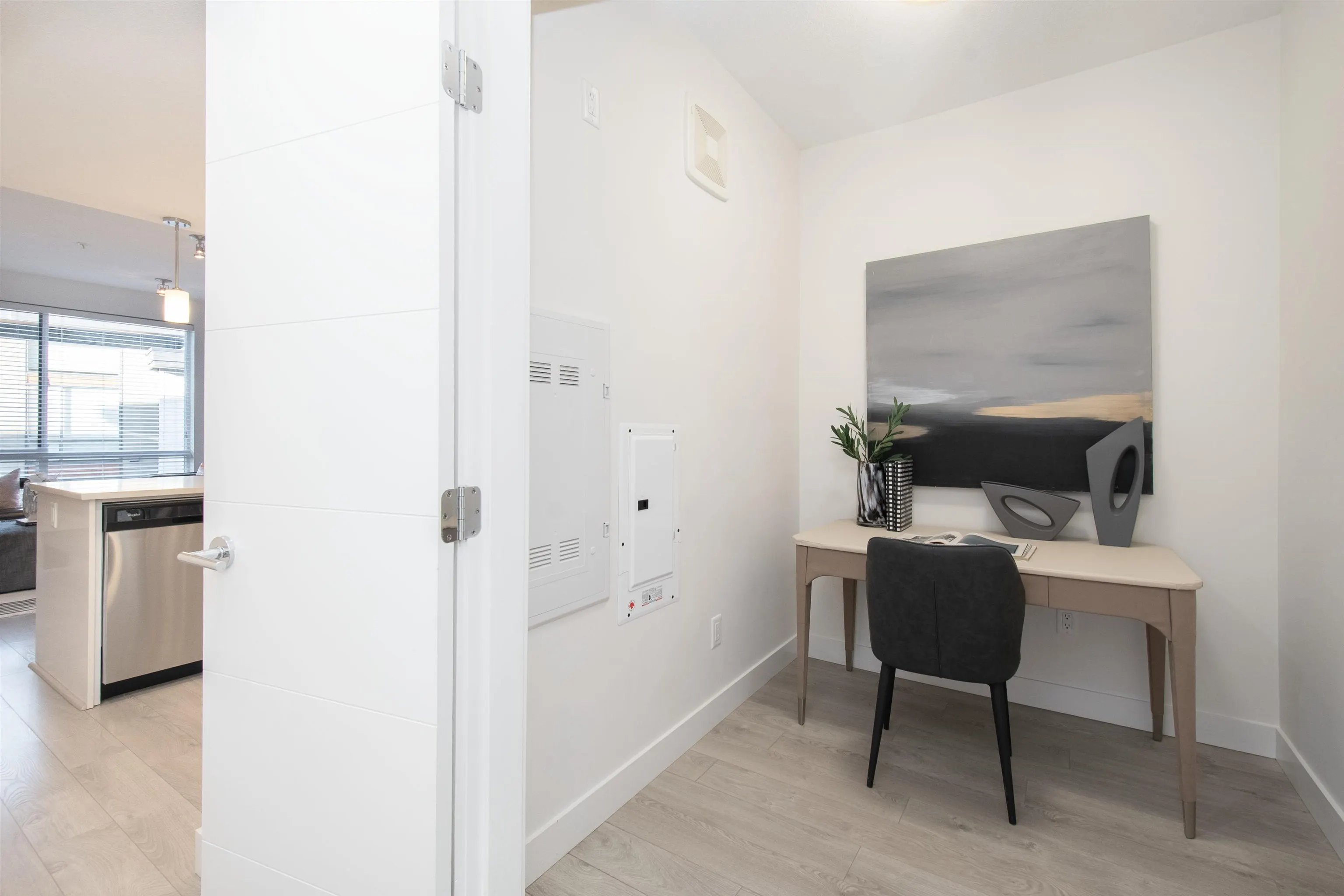 508 719 W 3rd Street