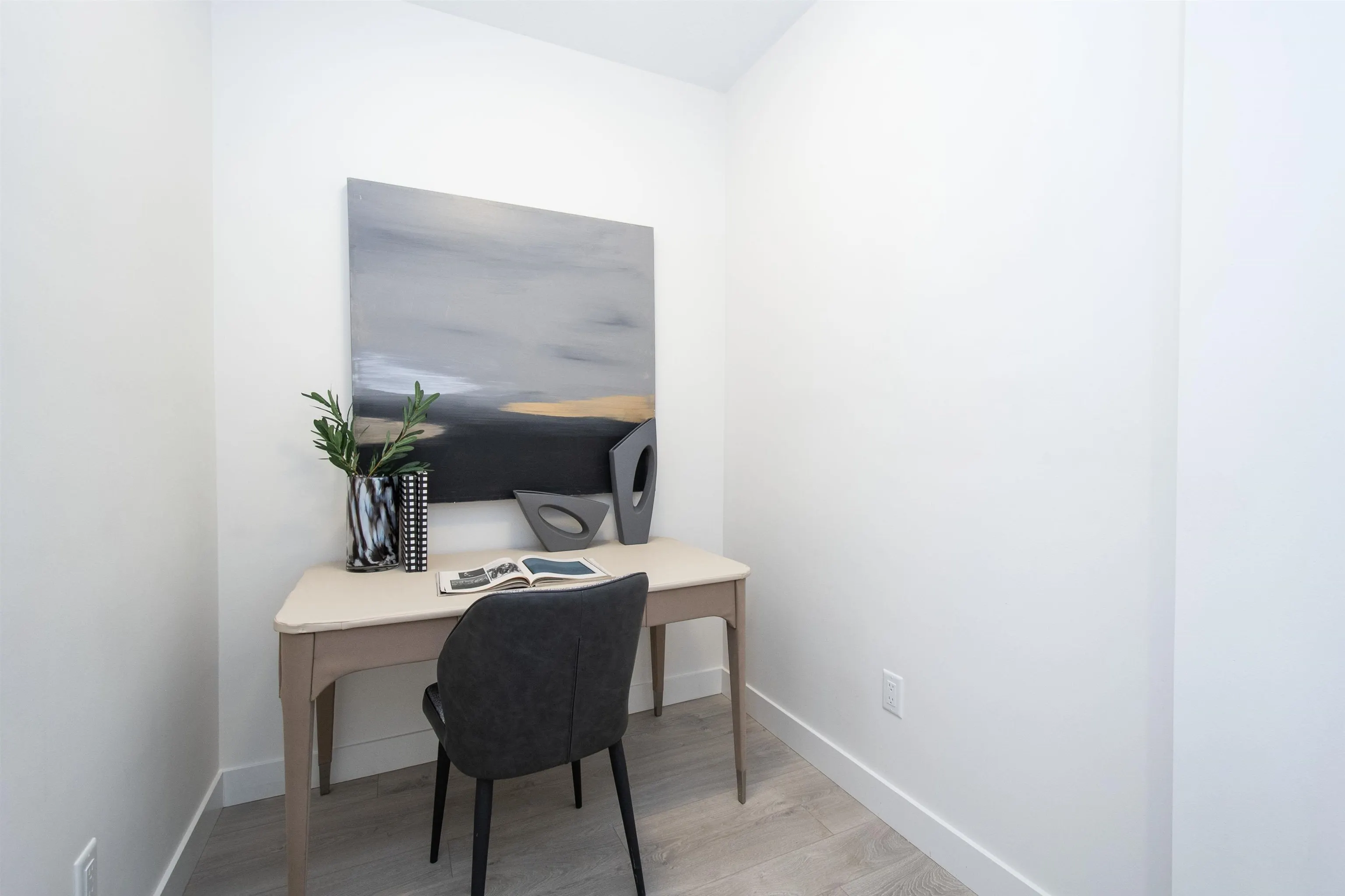 508 719 W 3rd Street