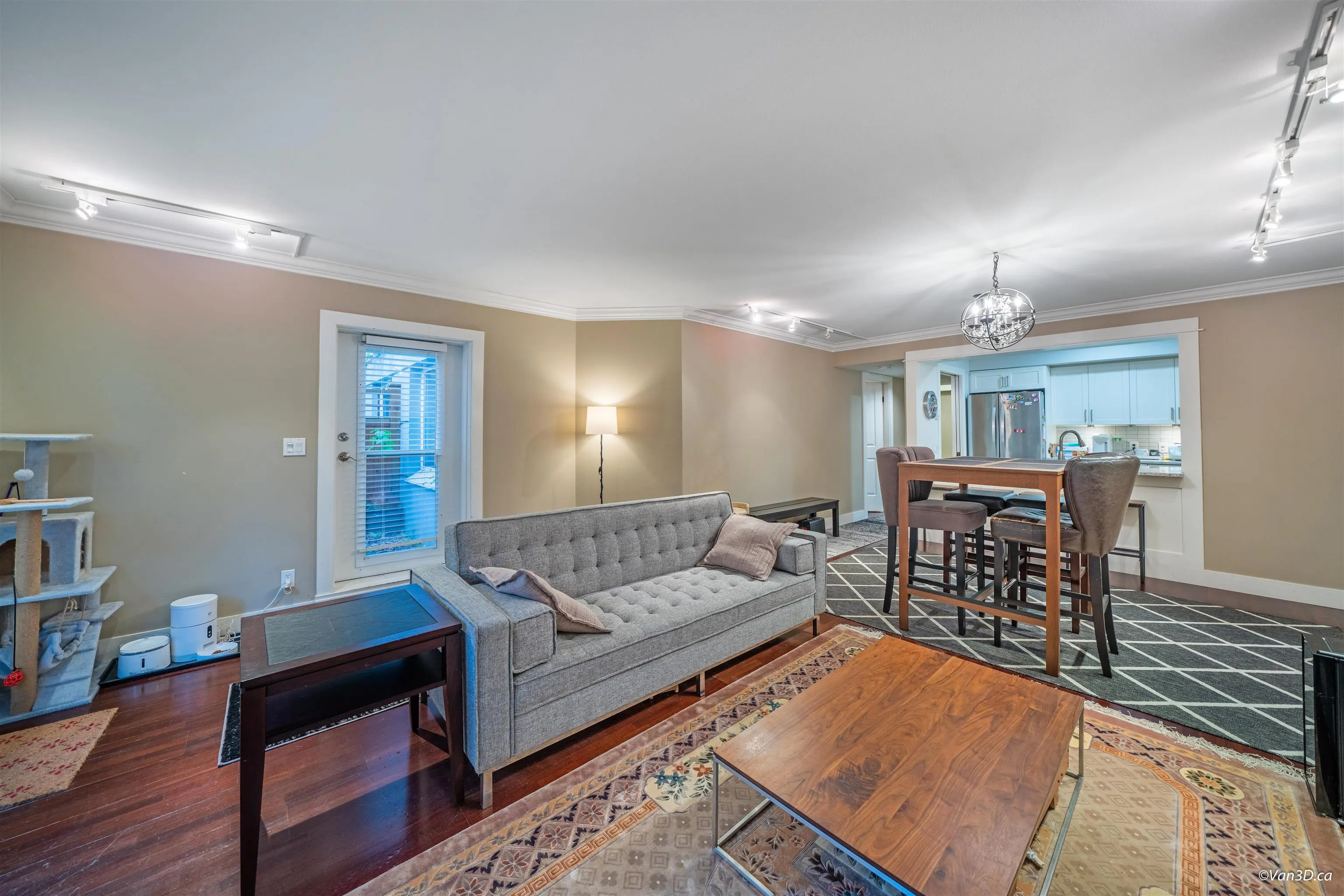 103 3186 Camosun Street