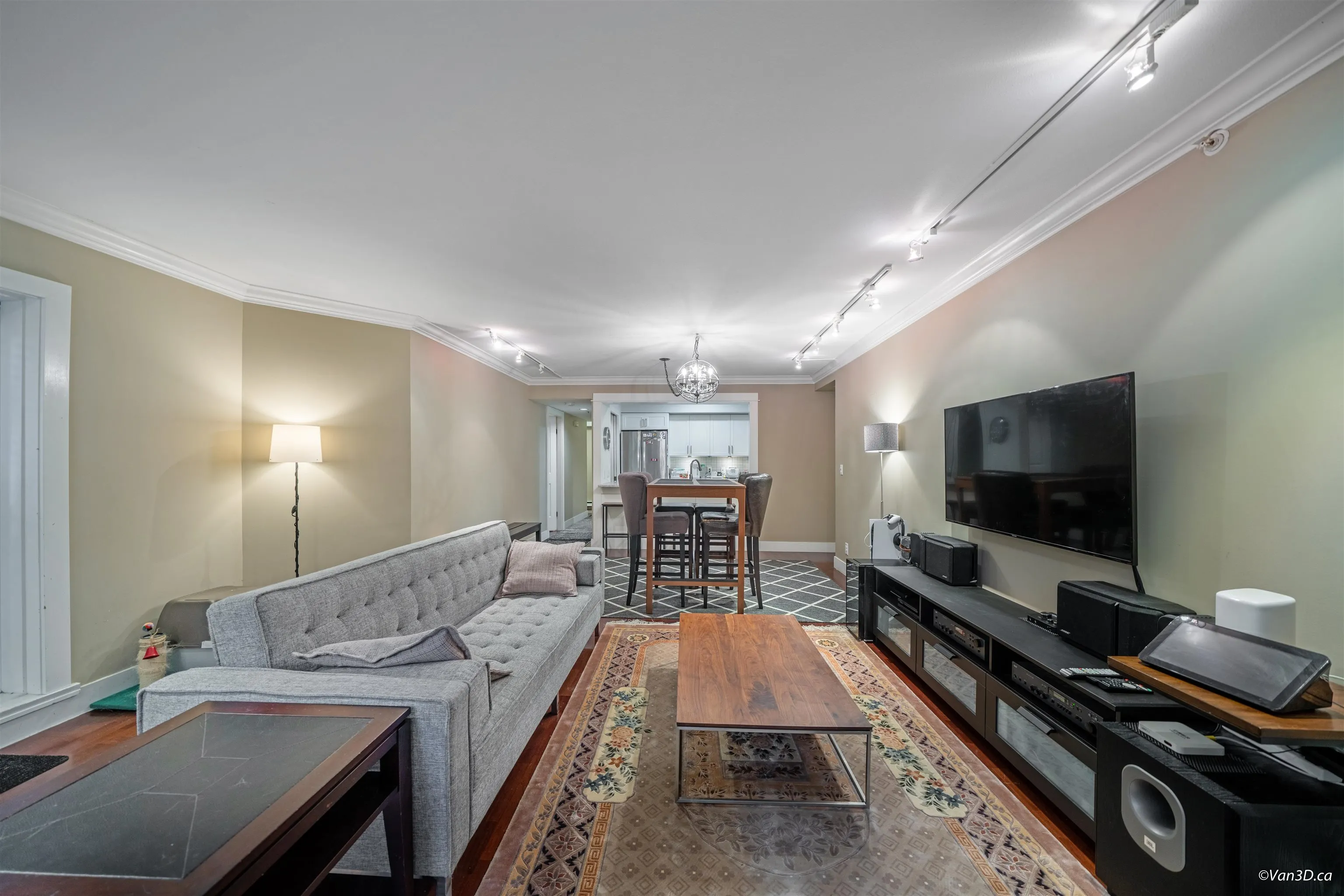 103 3189 Camosun Street