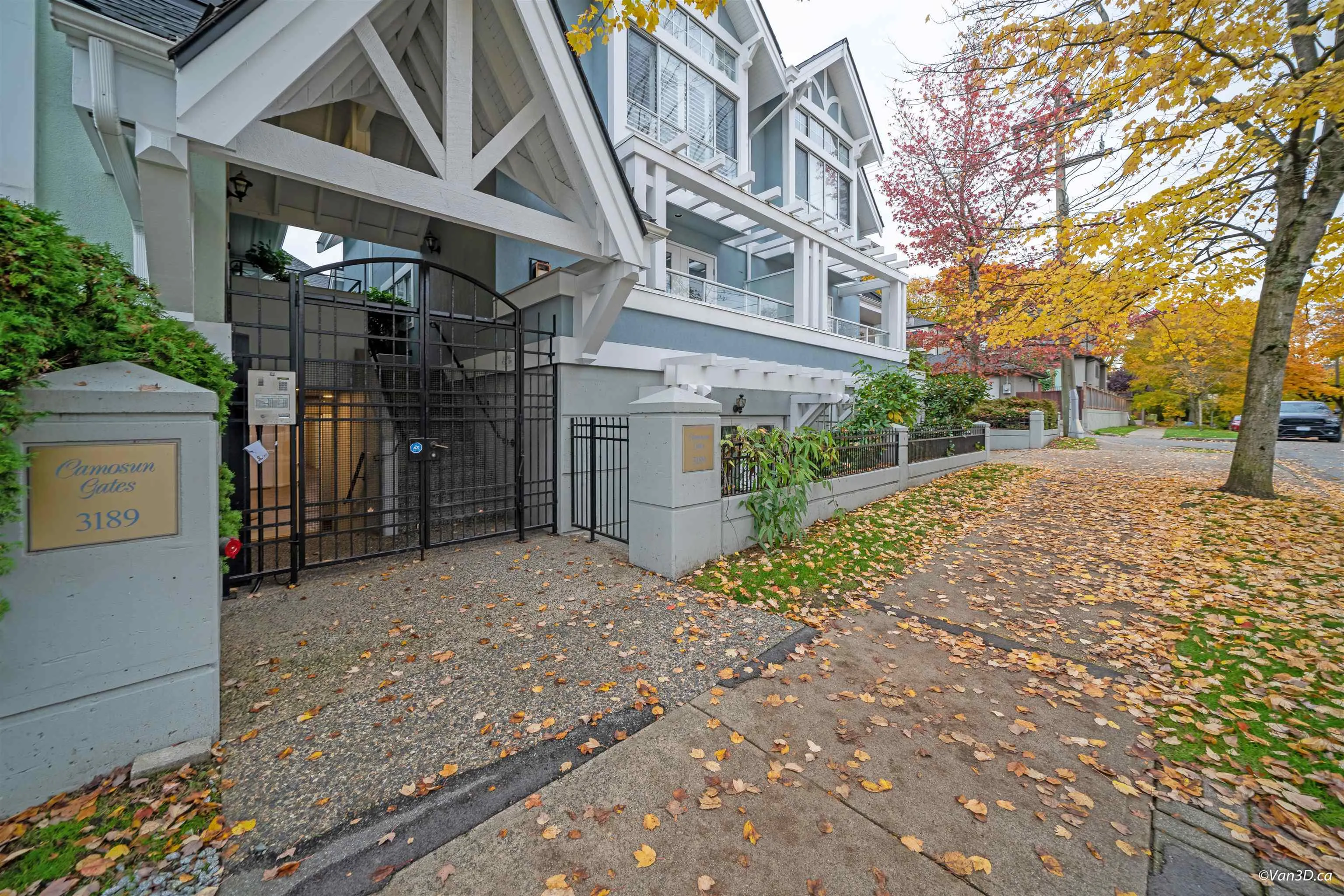 103 3186 Camosun Street