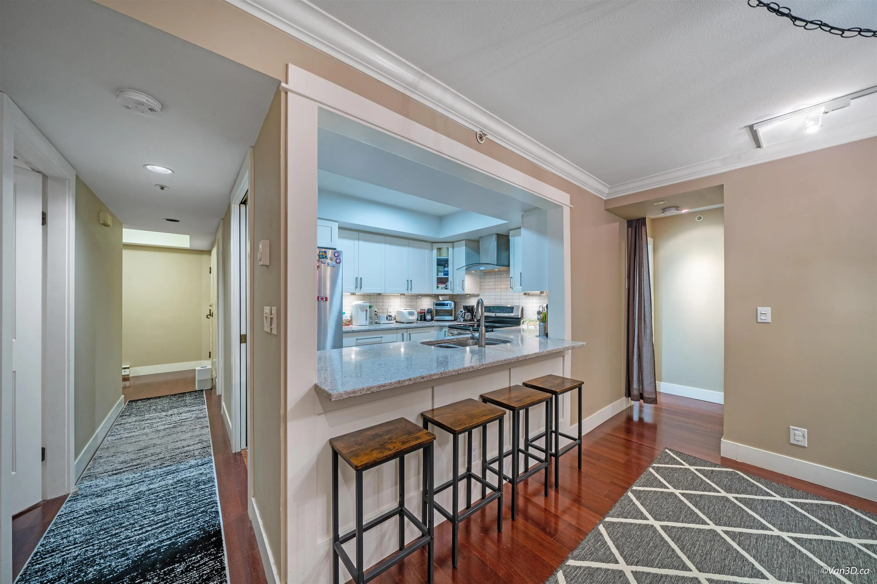 103 3189 Camosun Street