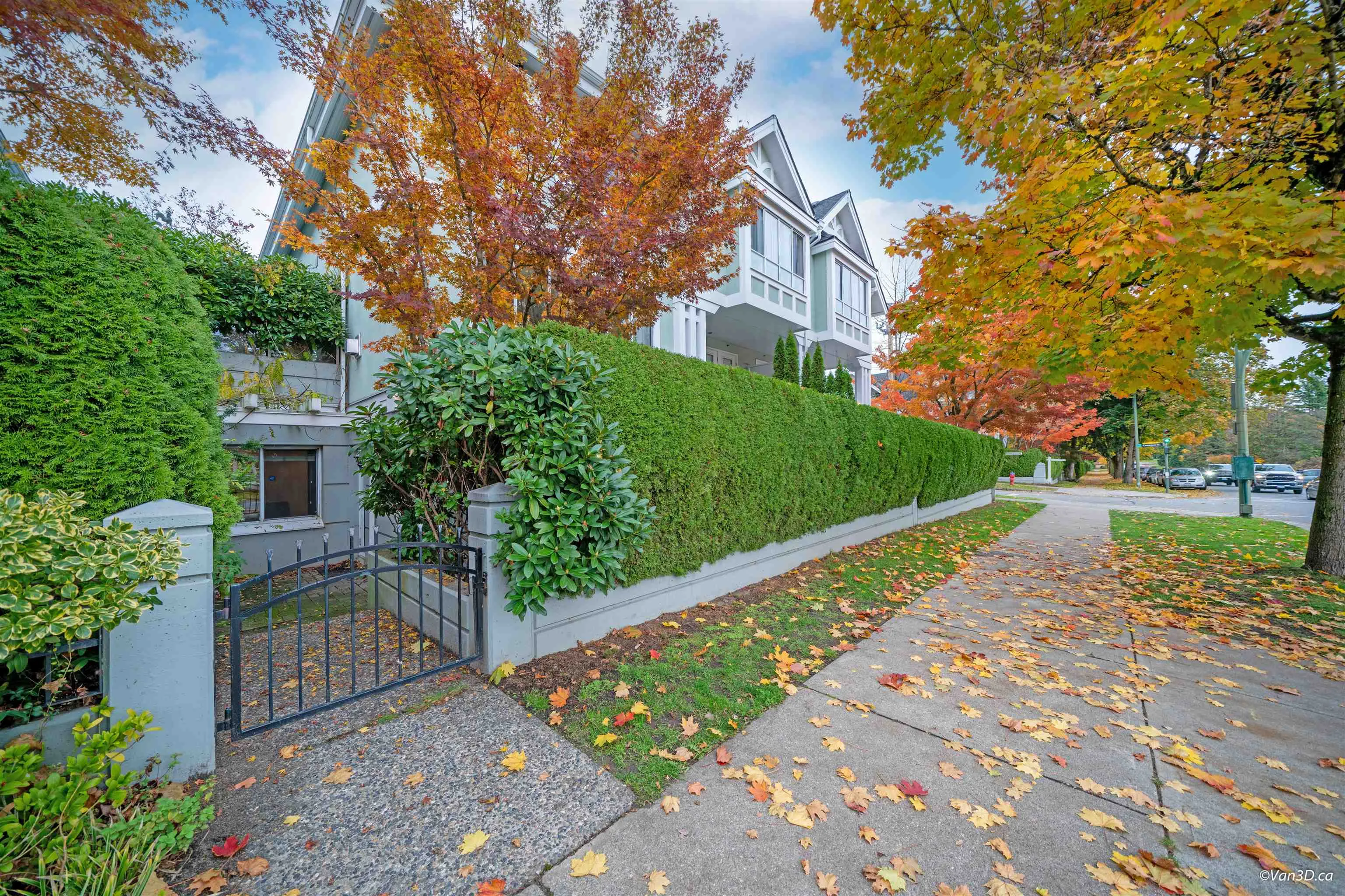 103 3189 Camosun Street