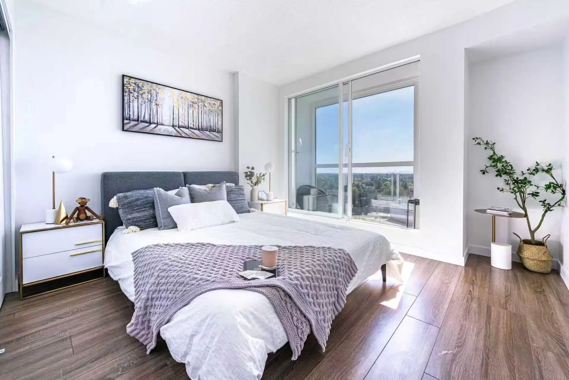 7760 Granville Avenue