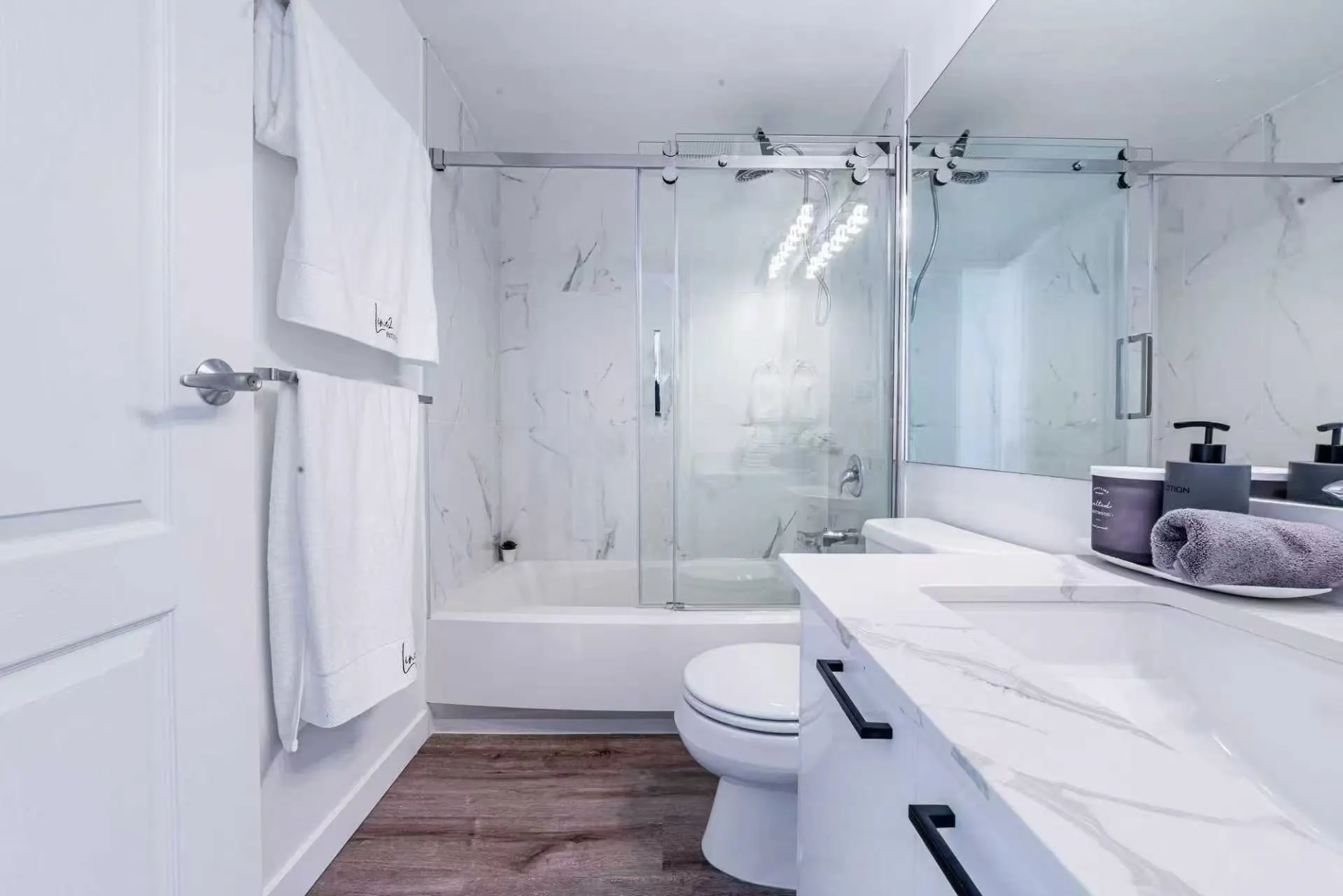 7760 Granville Avenue