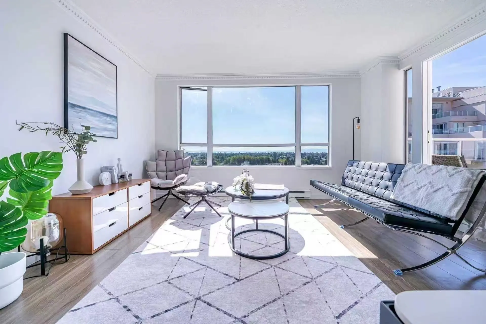 7760 Granville Avenue