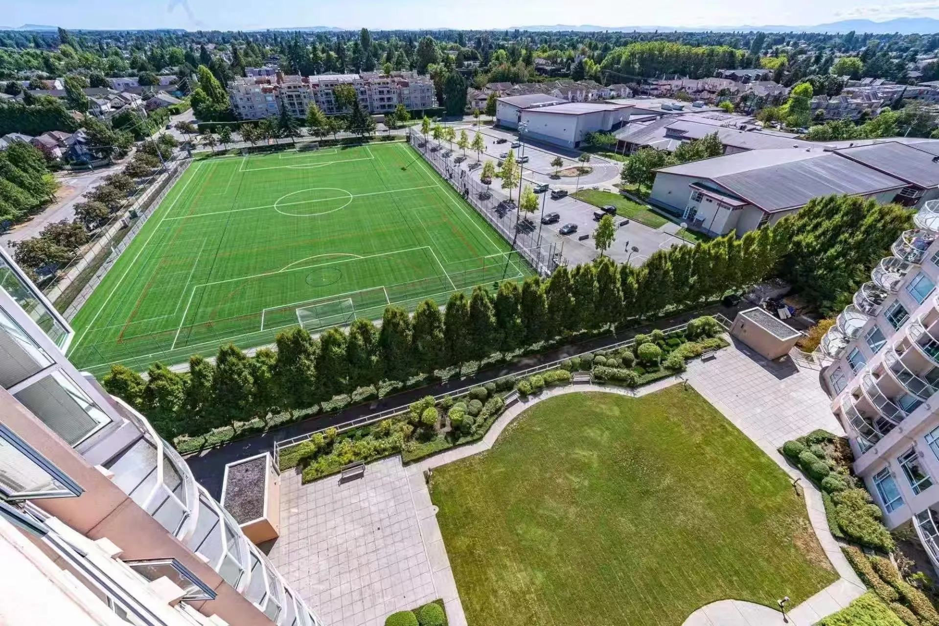 7760 Granville Avenue