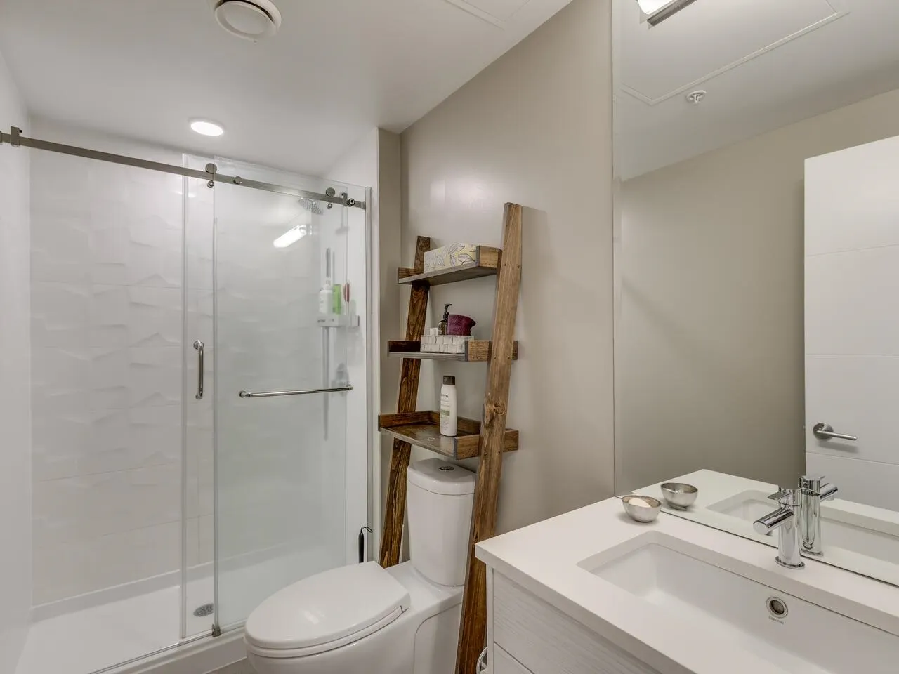 416 38033 Second Avenue