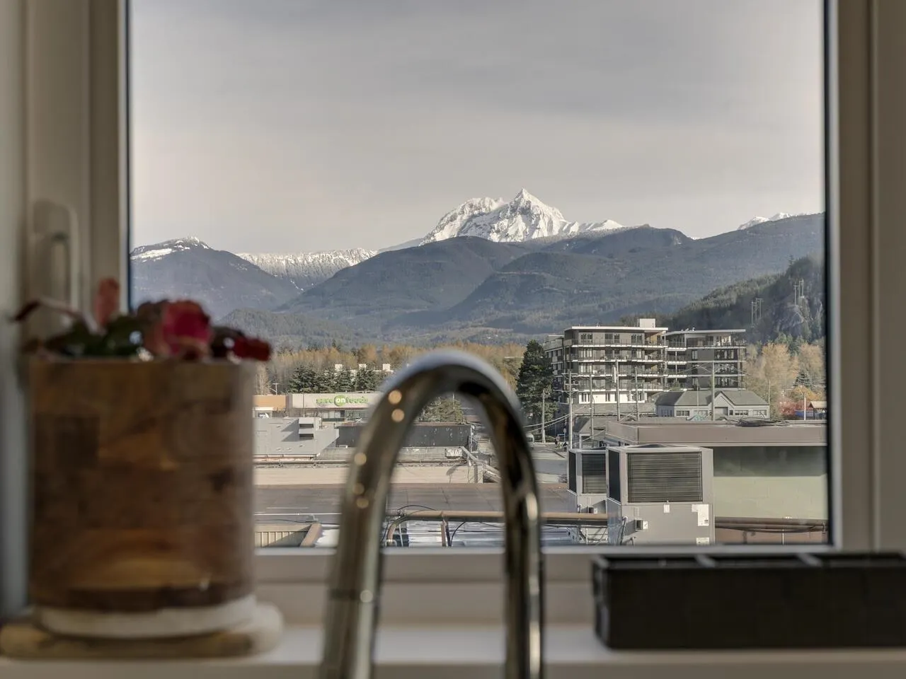 416 38033 Second Avenue