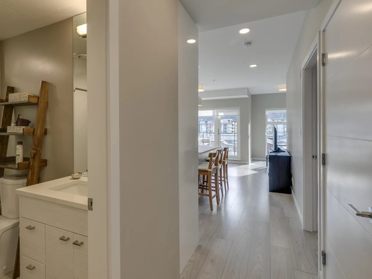 416 38033 Second Avenue