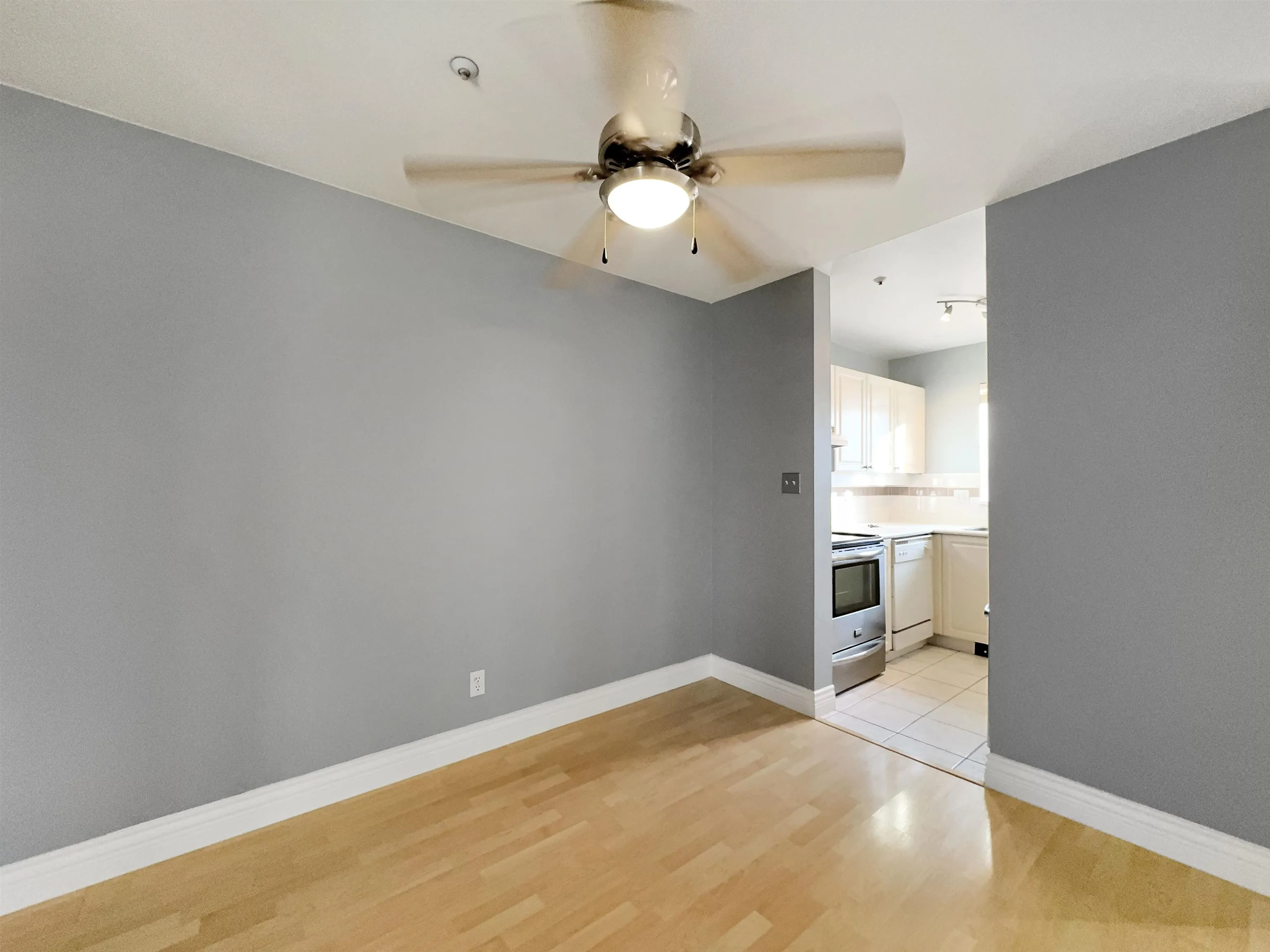 2xx 295 Schoolhouse Street